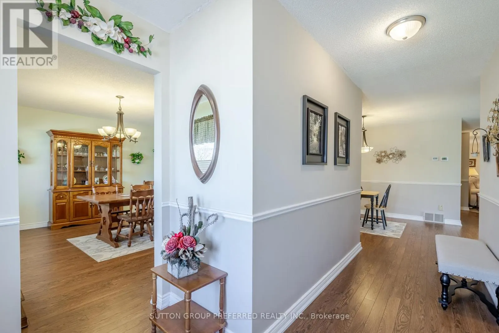 31 HAWKINS CRESCENT