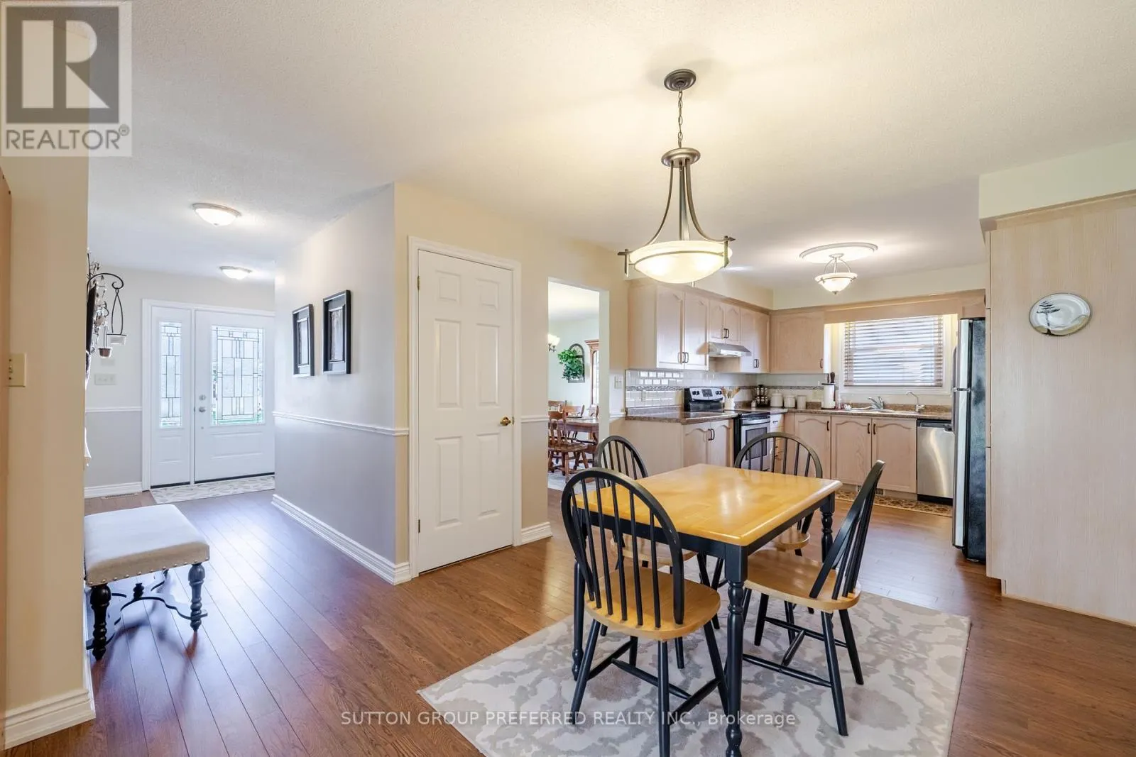 31 HAWKINS CRESCENT