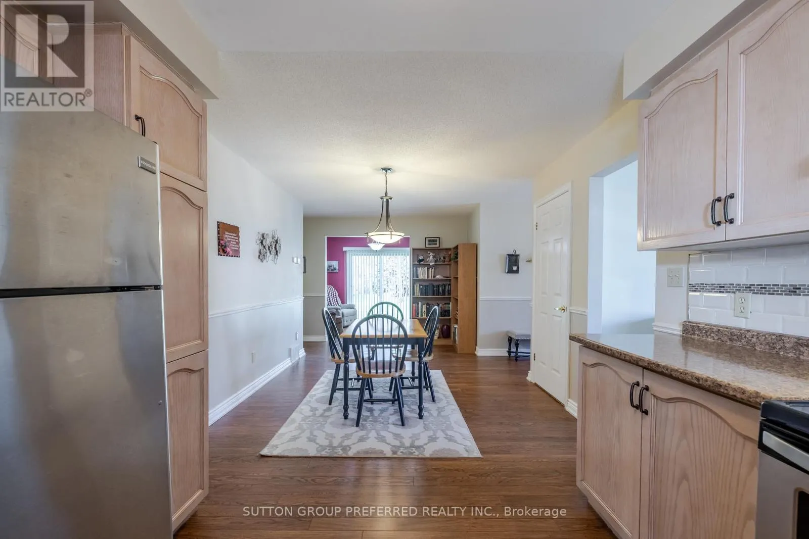31 HAWKINS CRESCENT