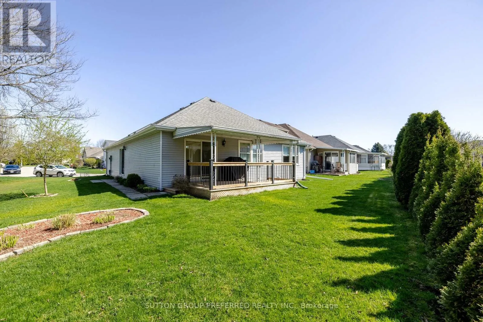 31 HAWKINS CRESCENT