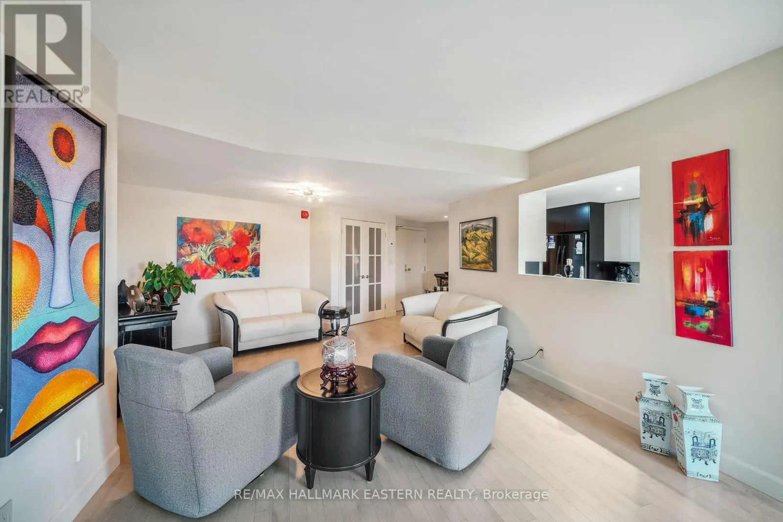 502 - 2 GEORGE STREET N, #502
