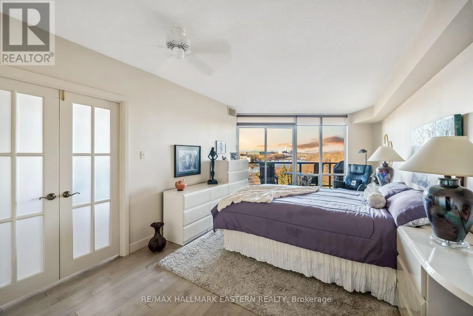 502 - 2 GEORGE STREET N, #502