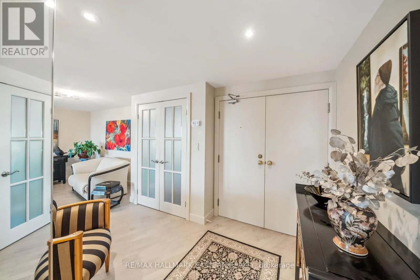 502 - 2 GEORGE STREET N, #502