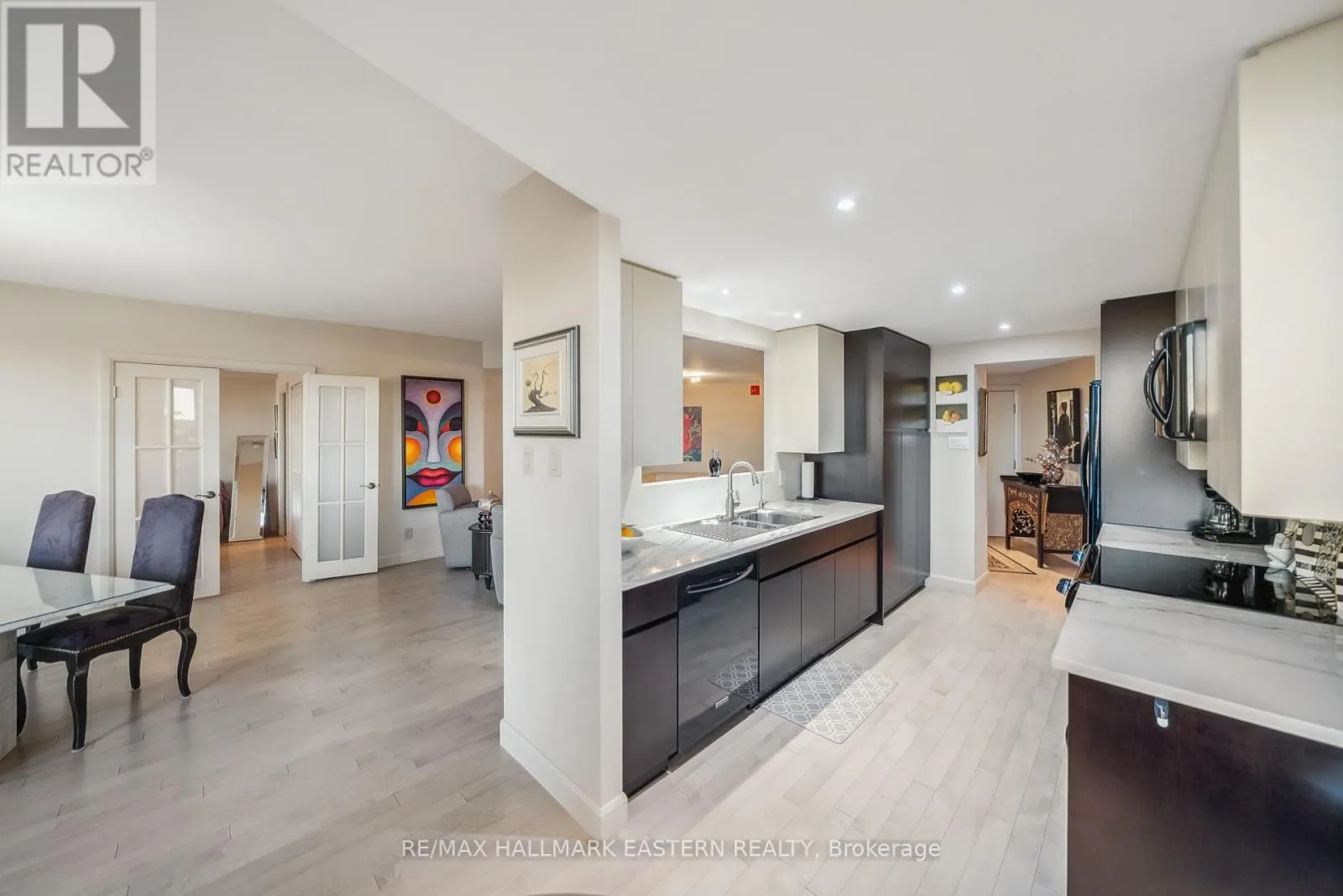 502 - 2 GEORGE STREET N, #502