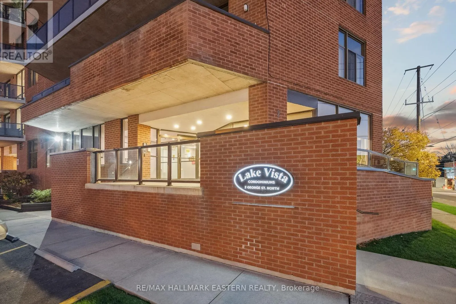 502 - 2 GEORGE STREET N, #502