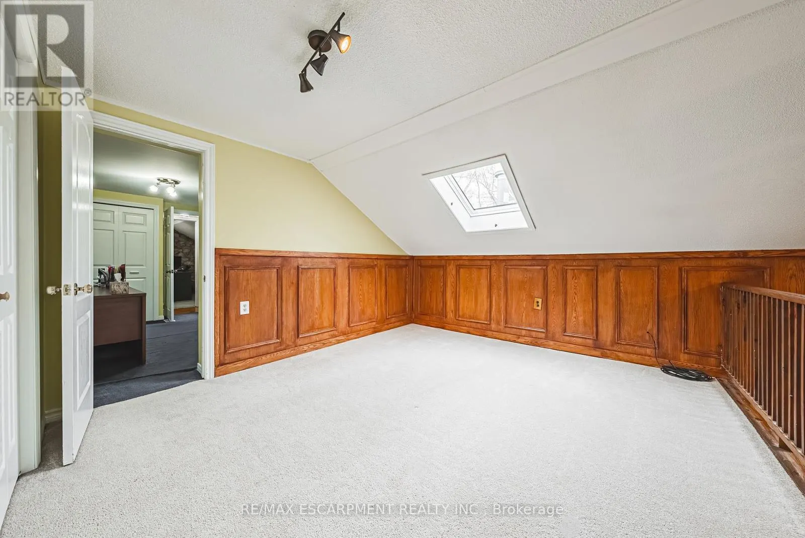 110 FREELTON ROAD