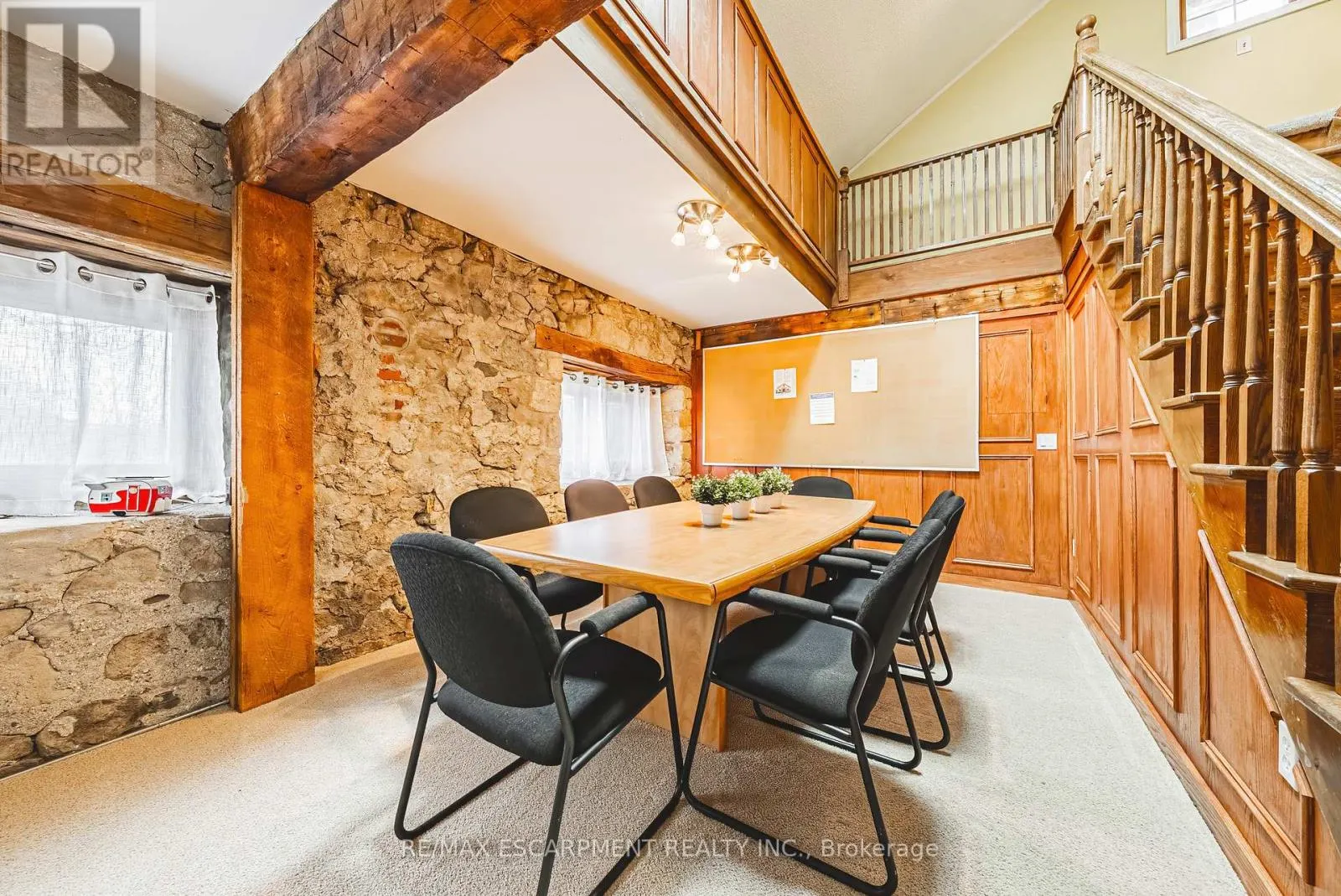 110 FREELTON ROAD