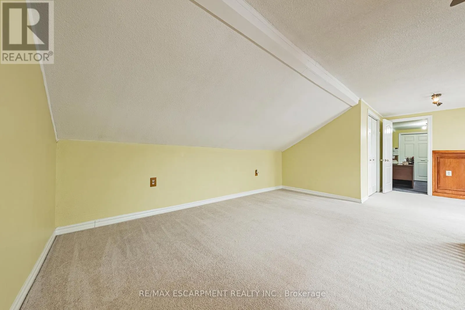 110 FREELTON ROAD