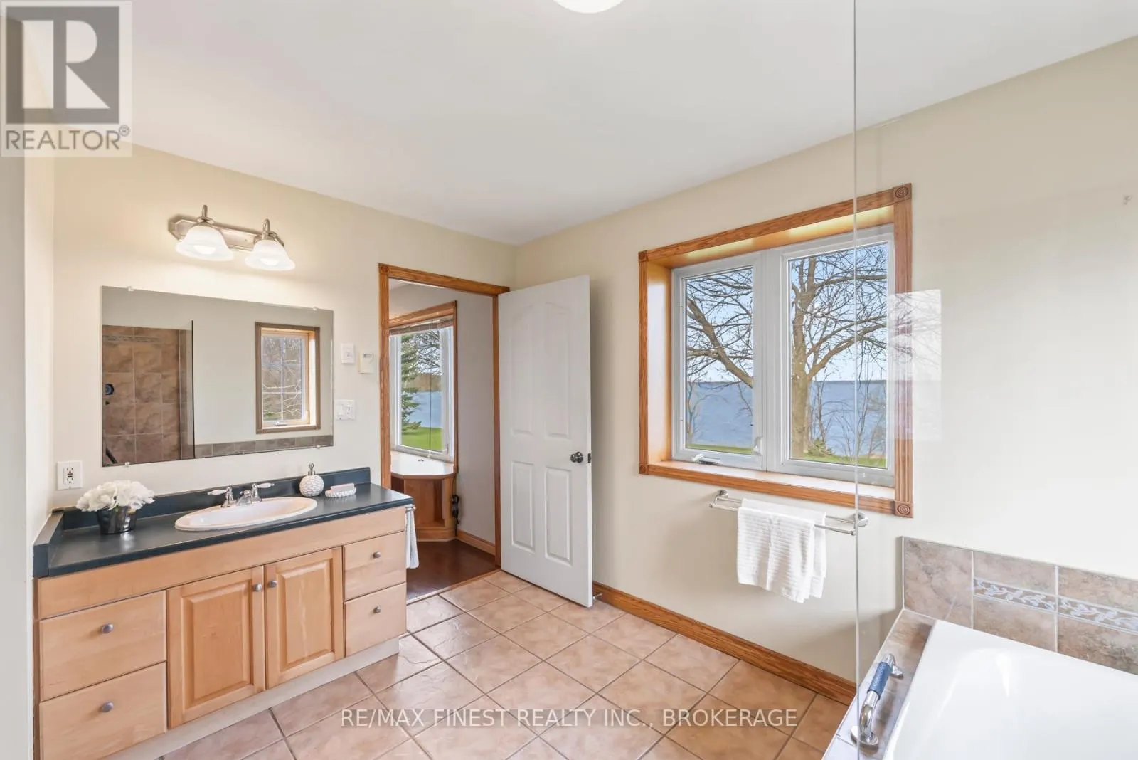 2800 FRONT ROAD