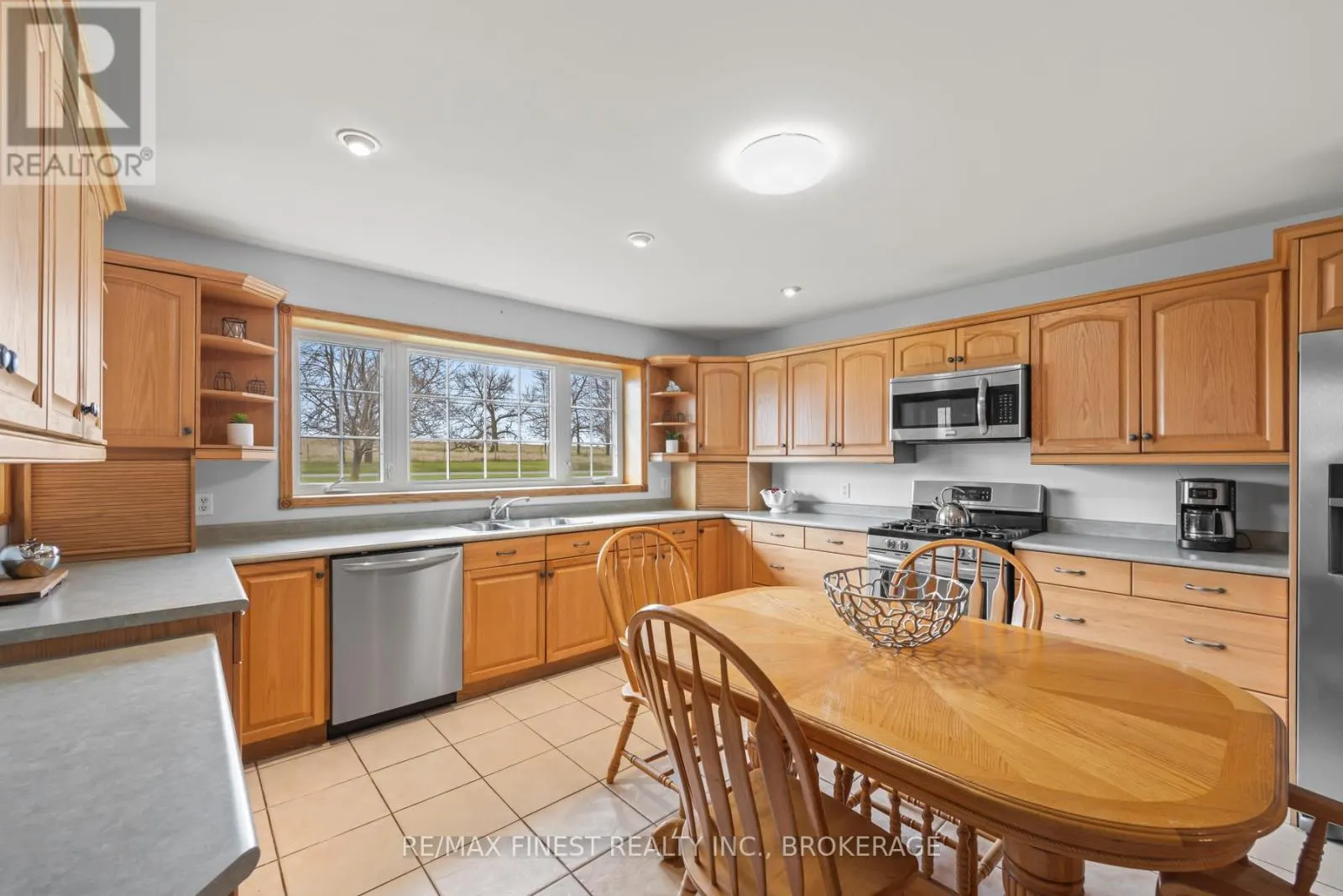 2800 FRONT ROAD