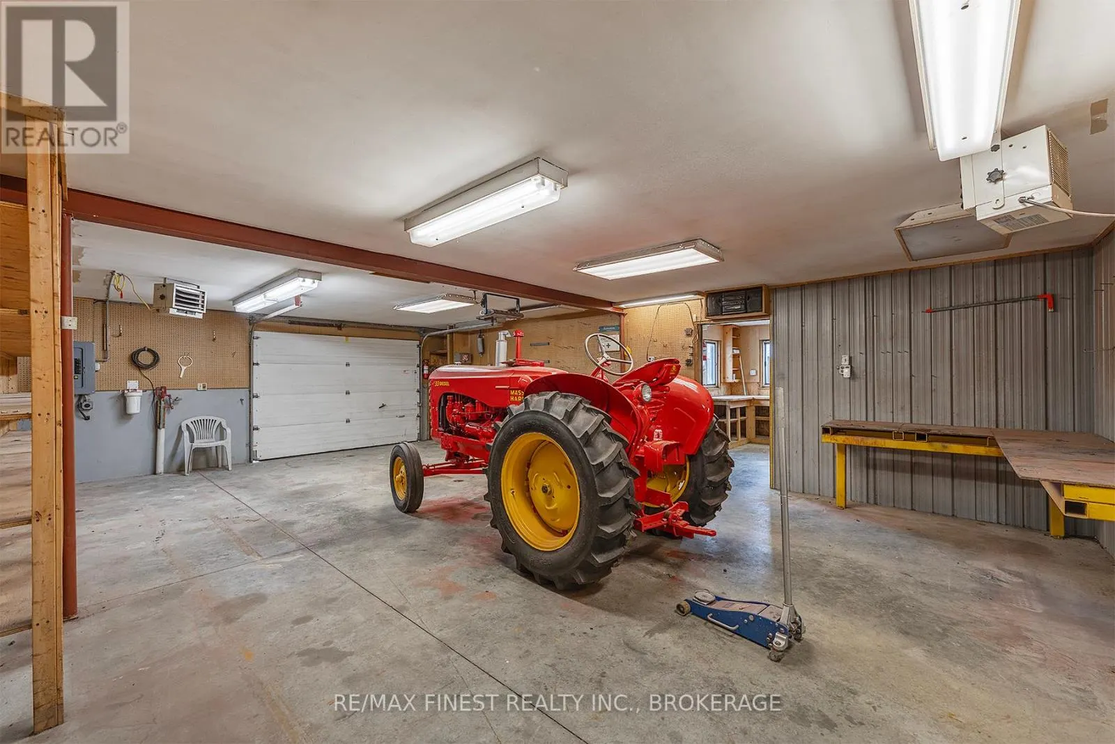 2800 FRONT ROAD