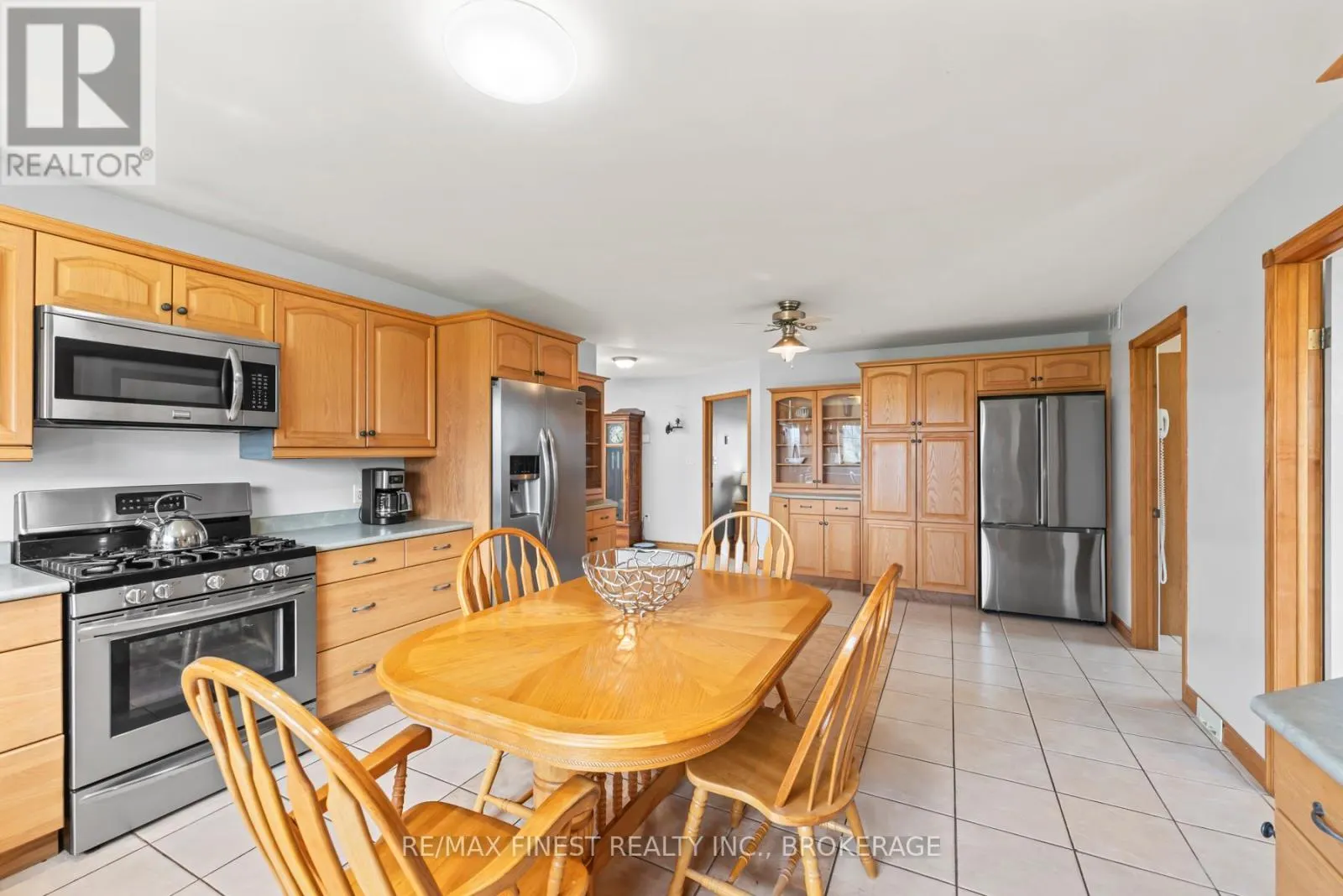 2800 FRONT ROAD