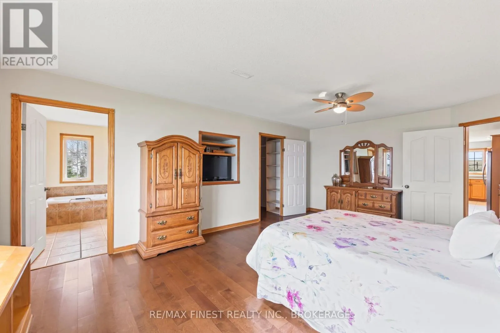 2800 FRONT ROAD