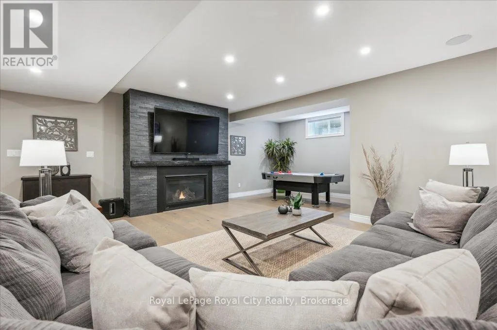 51 ARISS GLEN DRIVE