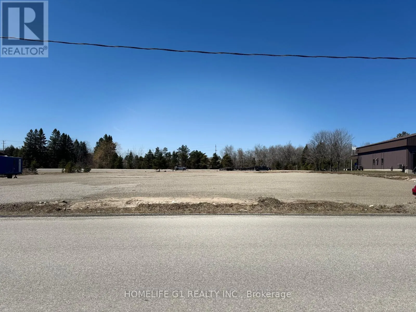 12 THOMPSON CRESCENT