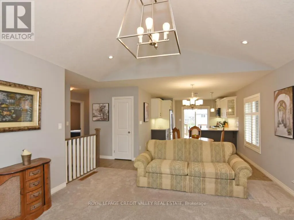 20 FOX HOLLOW COURT
