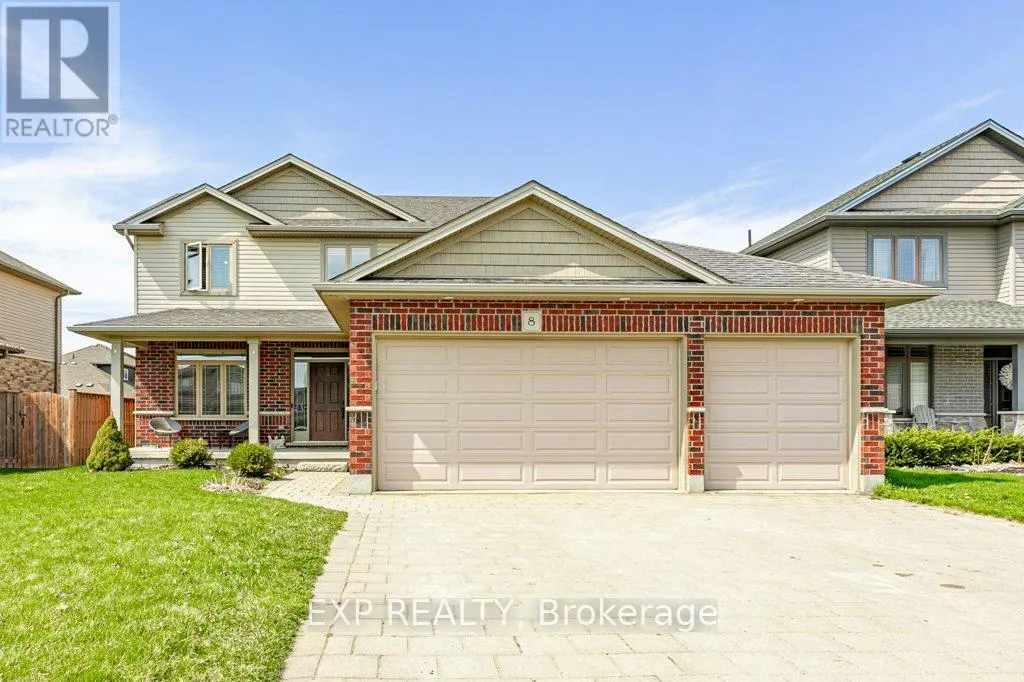 8 OLIVER CRESCENT