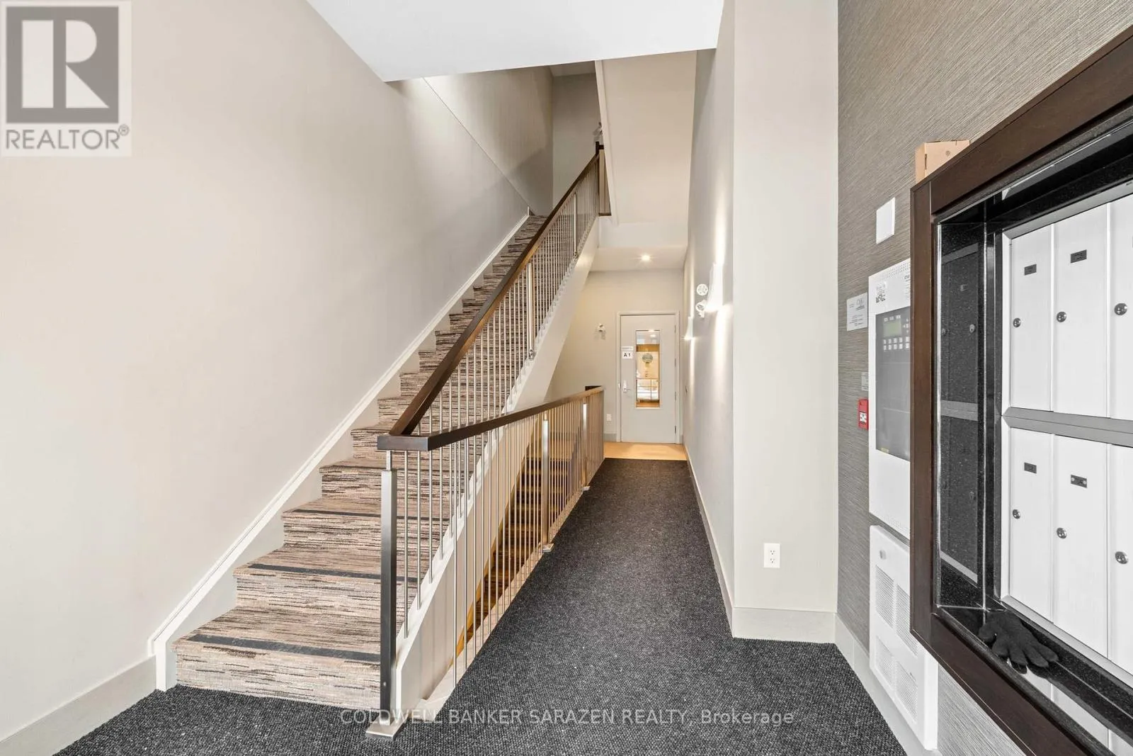 104 - 160 BOUNDSTONE WAY