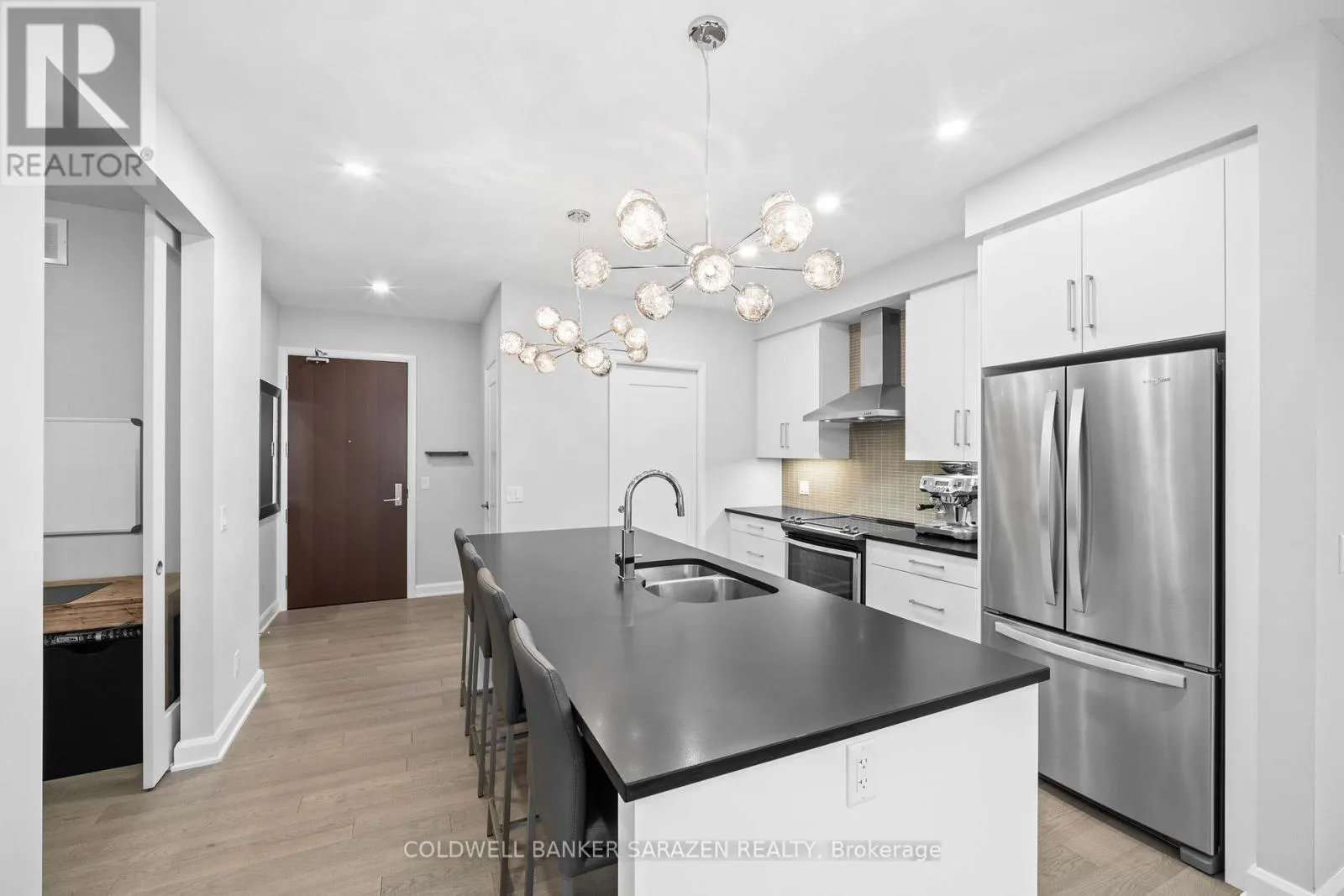 104 - 160 BOUNDSTONE WAY