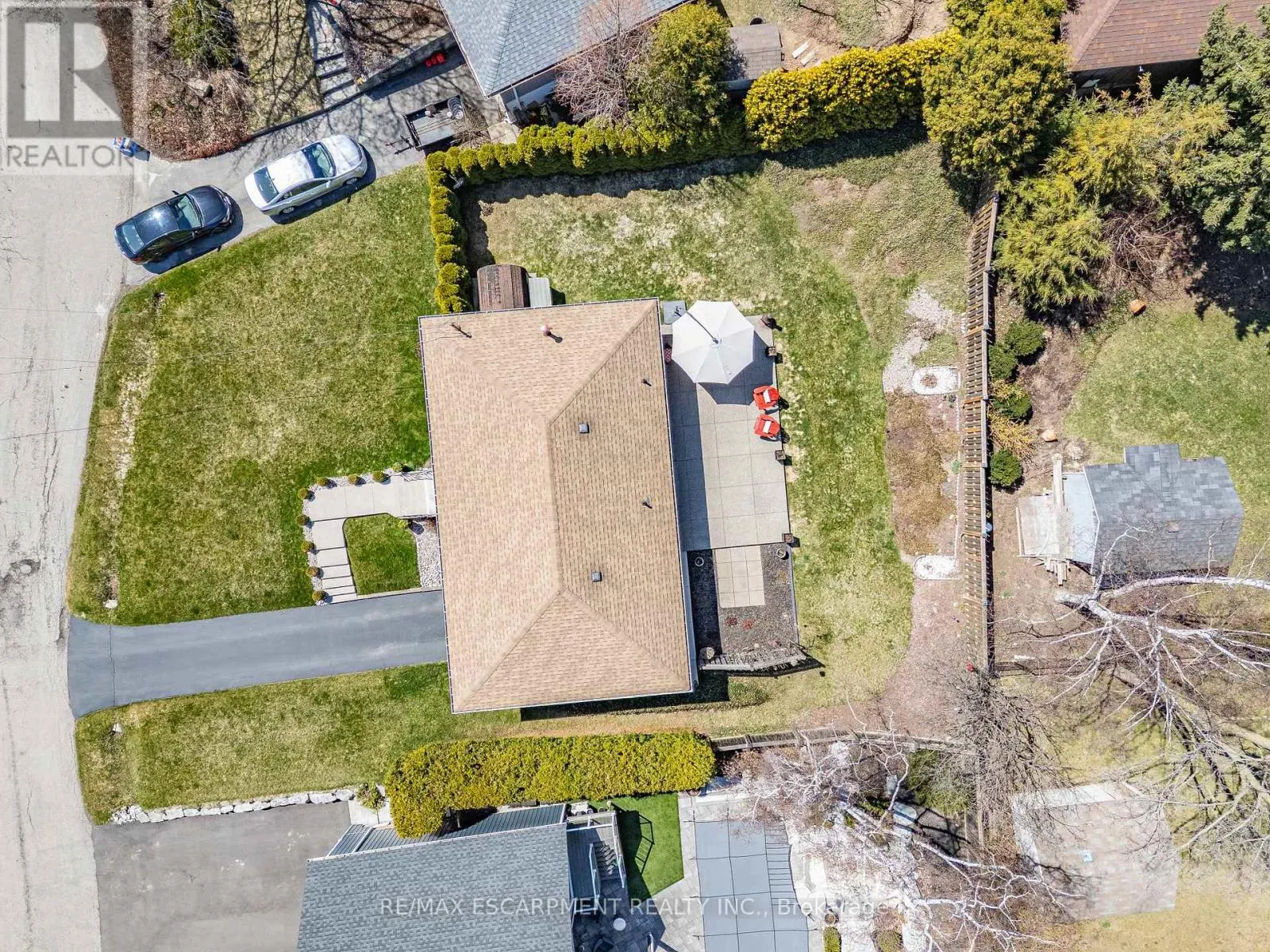 77 HILL CREST
