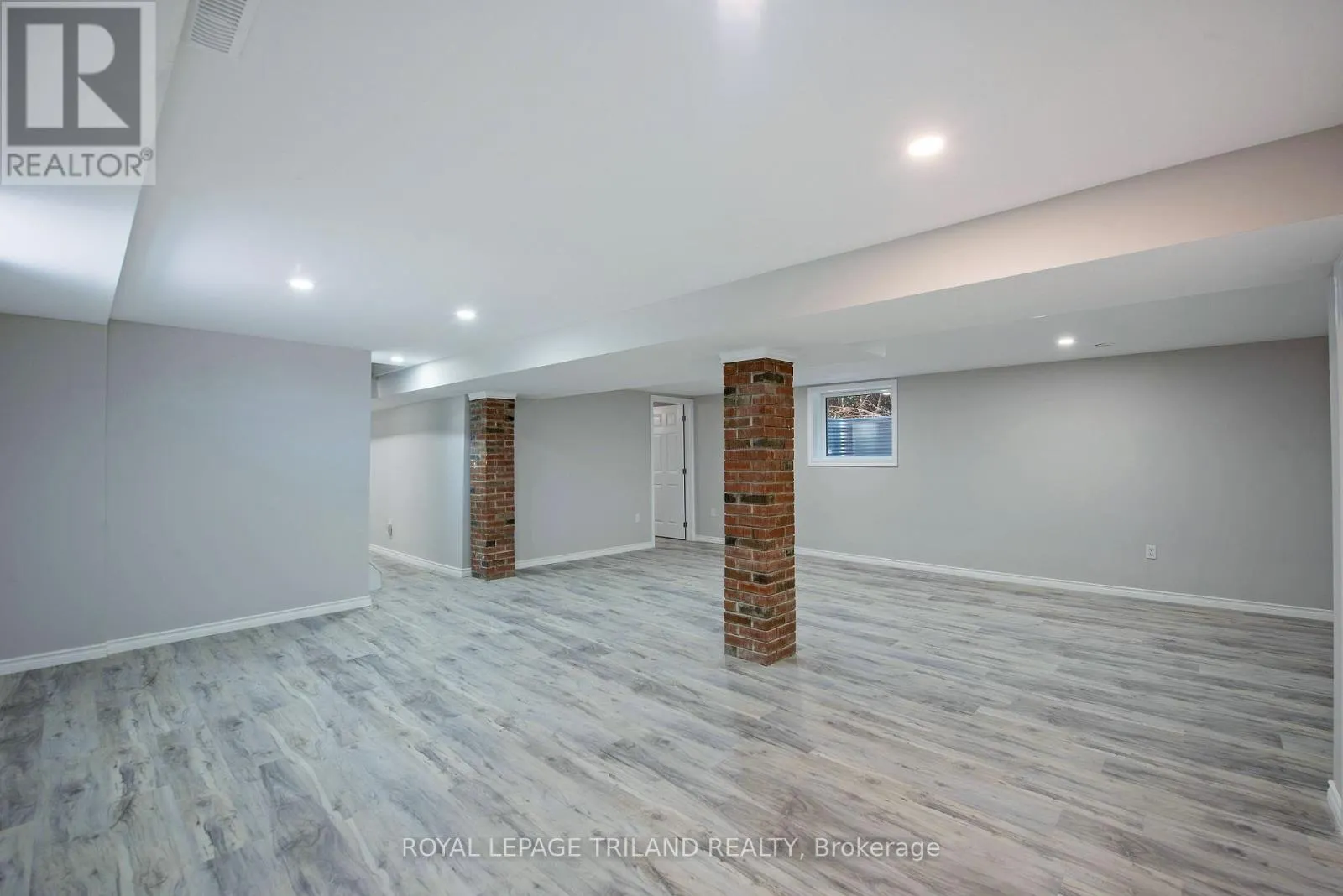 24 DUNWICH DRIVE