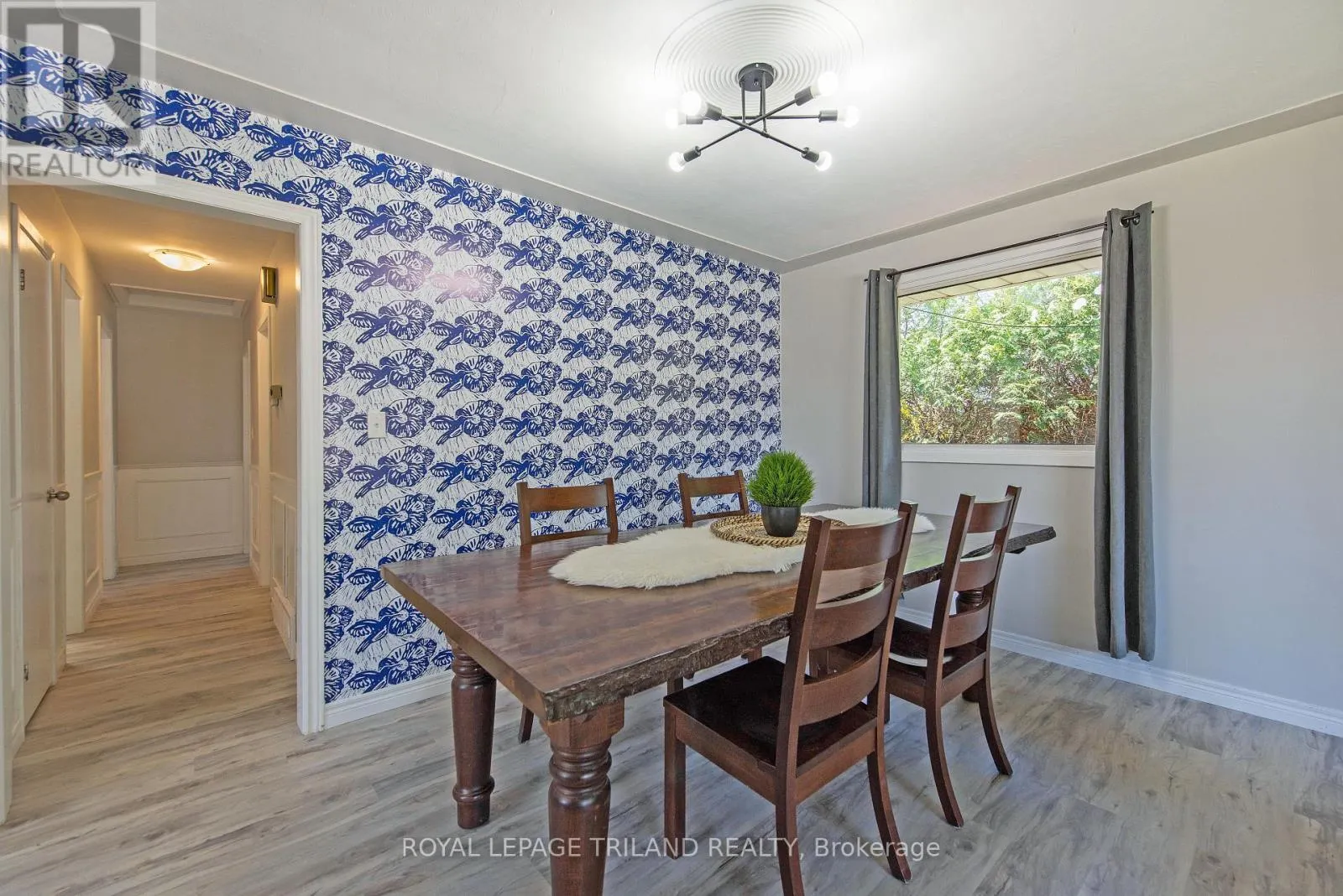 24 DUNWICH DRIVE