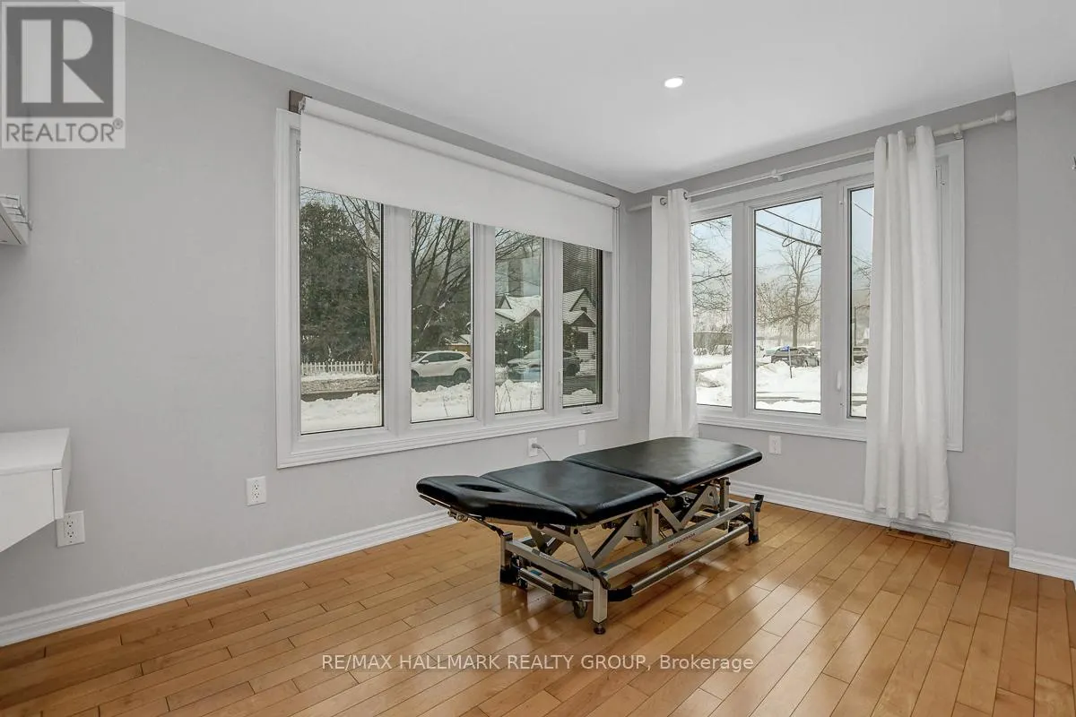 2527 OLD MONTREAL ROAD