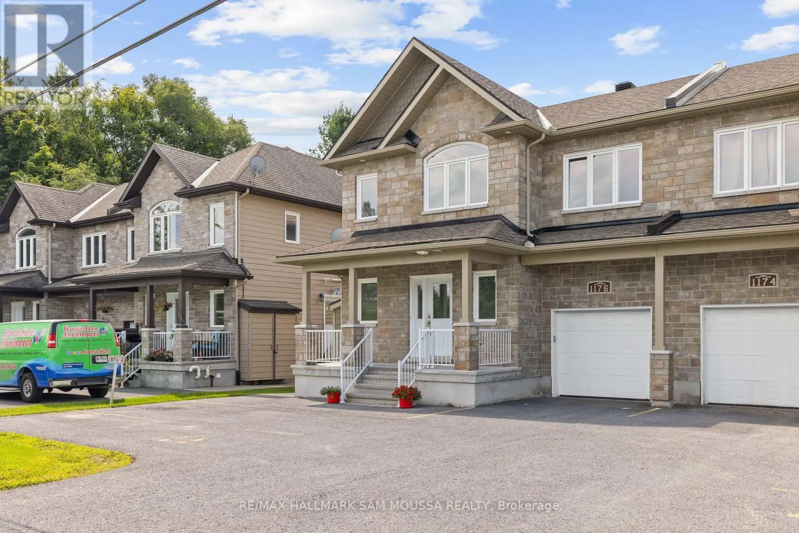 1176 SOUTH RUSSELL ROAD