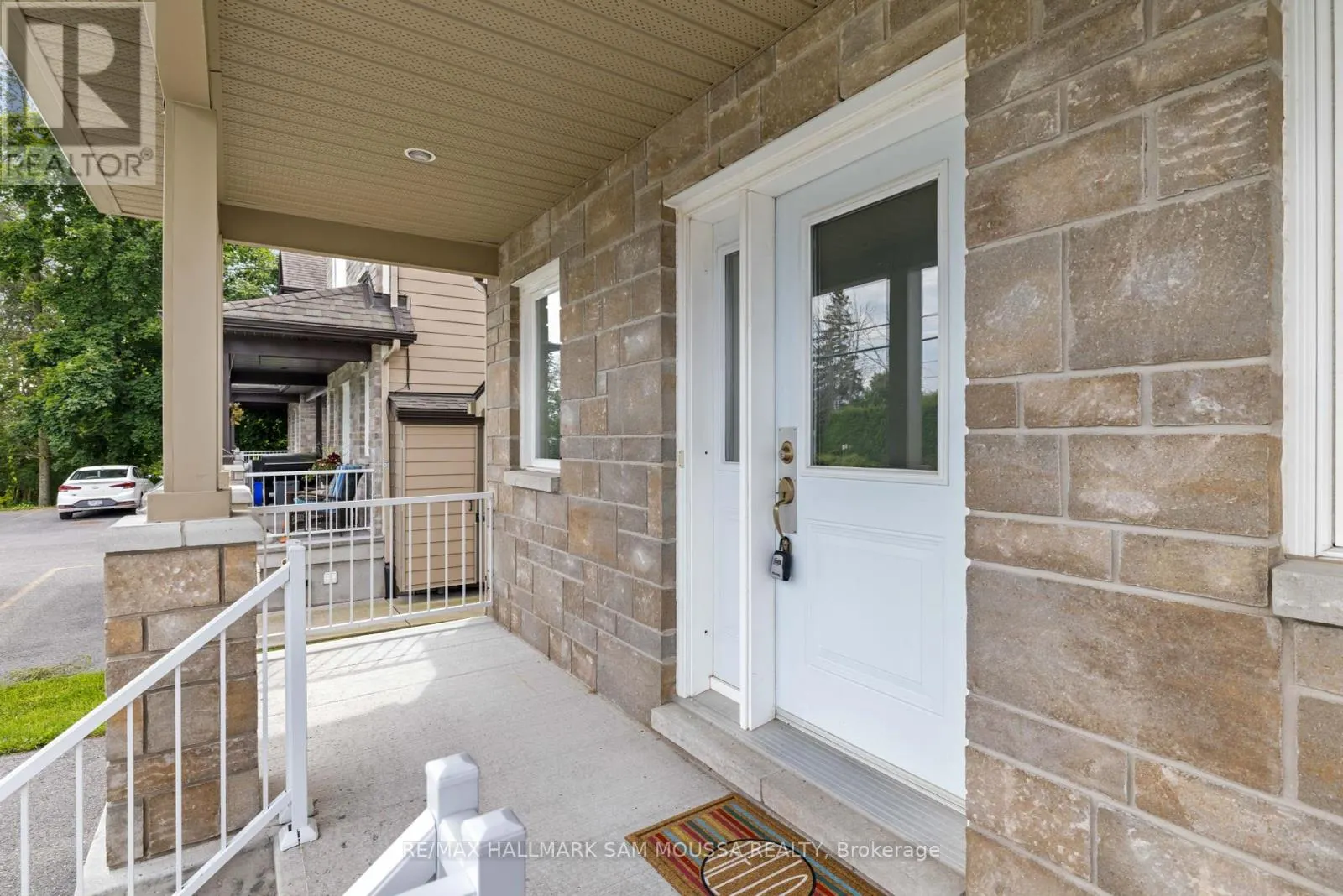 1176 SOUTH RUSSELL ROAD