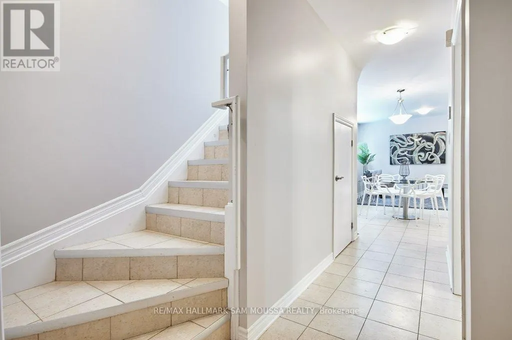 1176 SOUTH RUSSELL ROAD