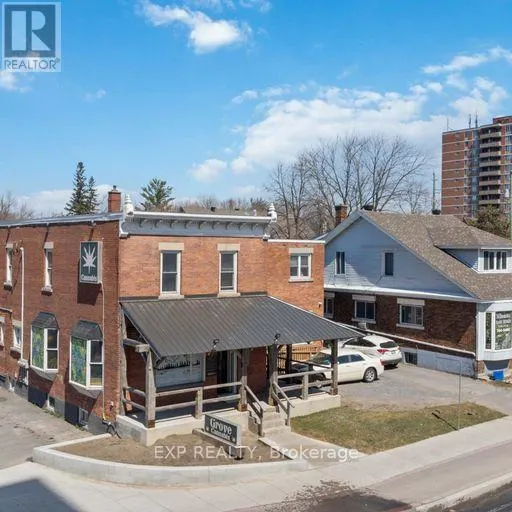 381-383 MONTREAL ROAD