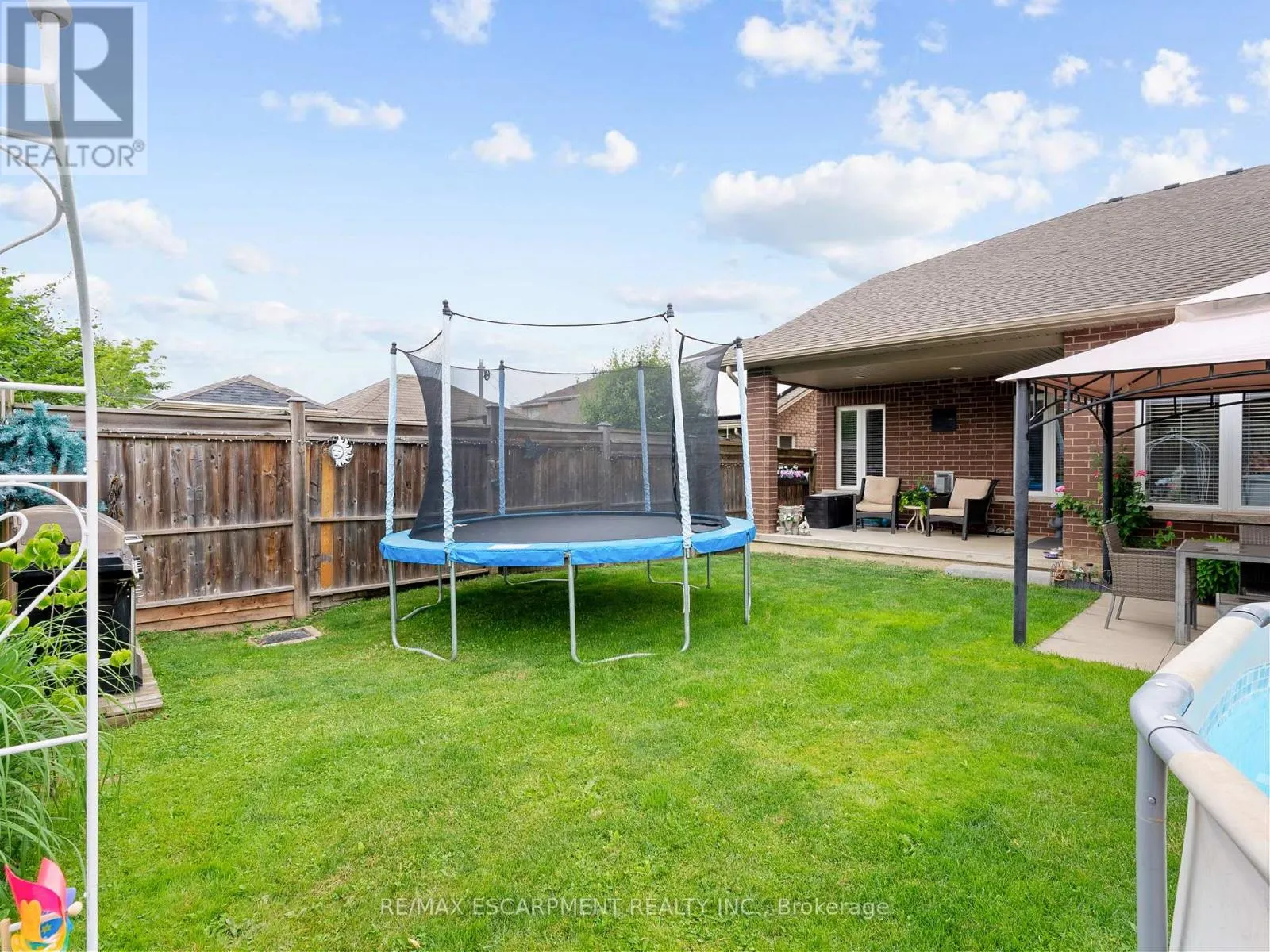 52 ARROWHEAD DRIVE