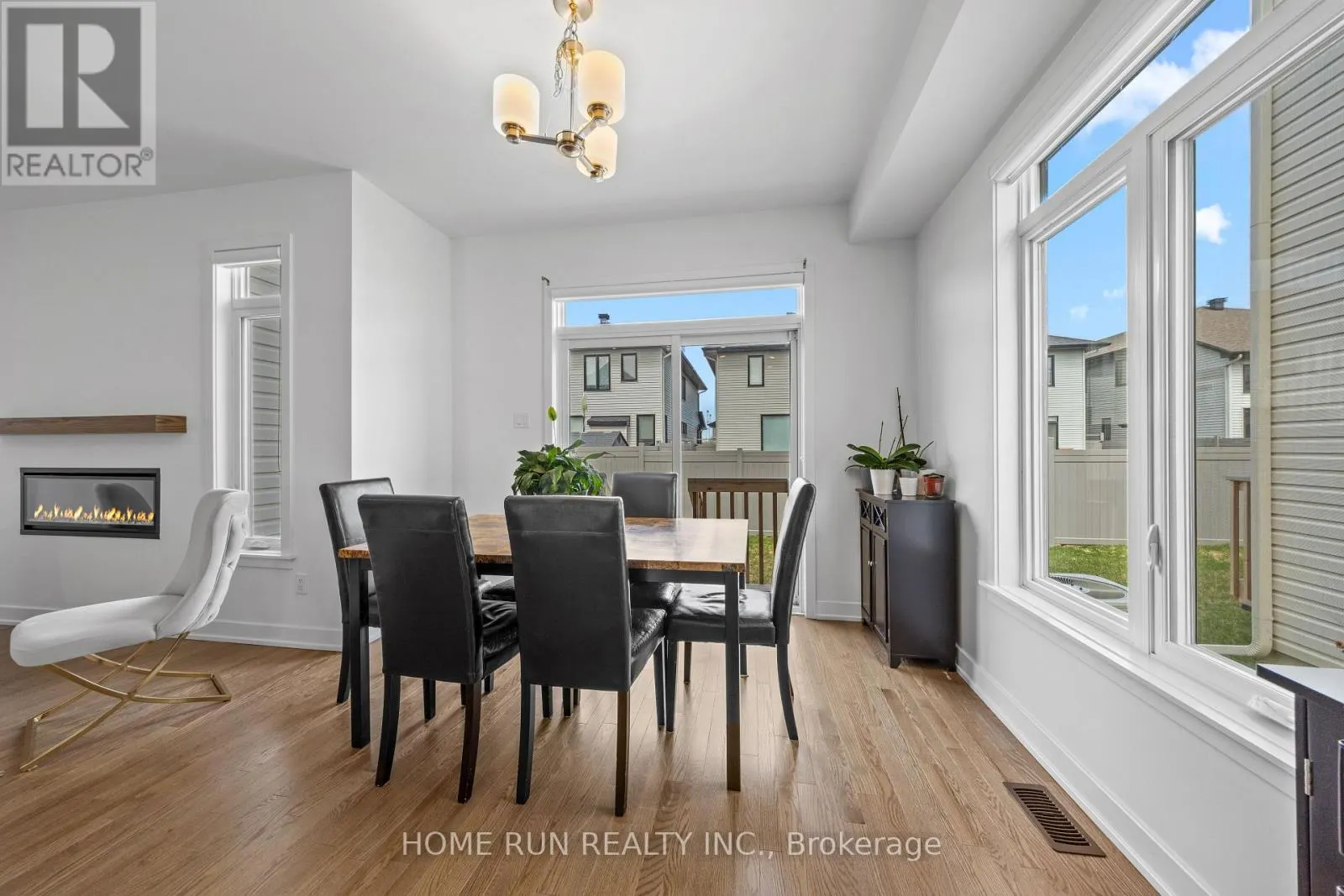 909 BECKTON HEIGHTS