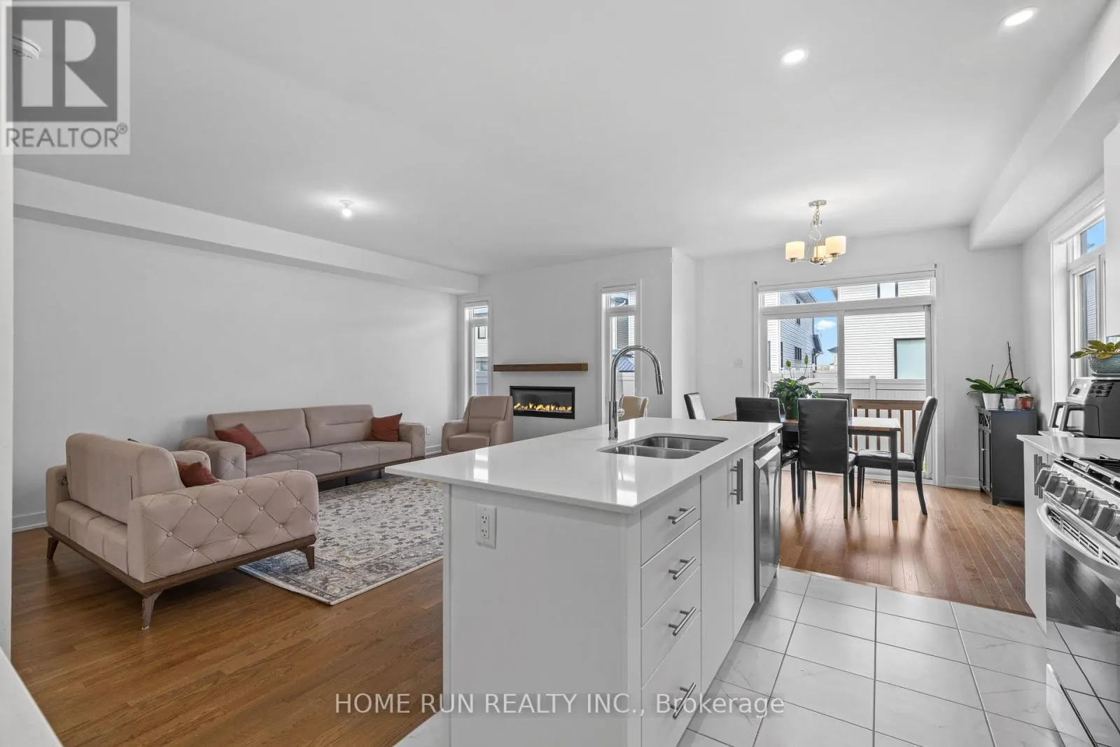 909 BECKTON HEIGHTS
