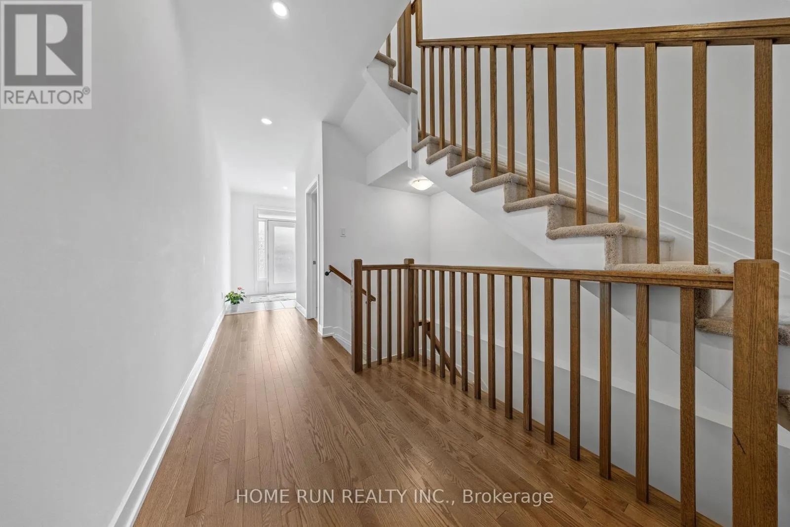 909 BECKTON HEIGHTS