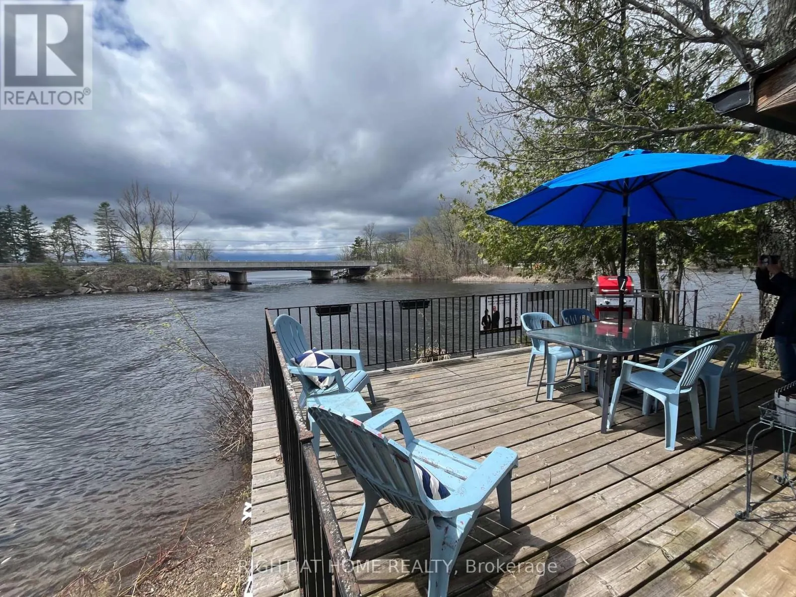 16F MACDONALD CRESCENT
