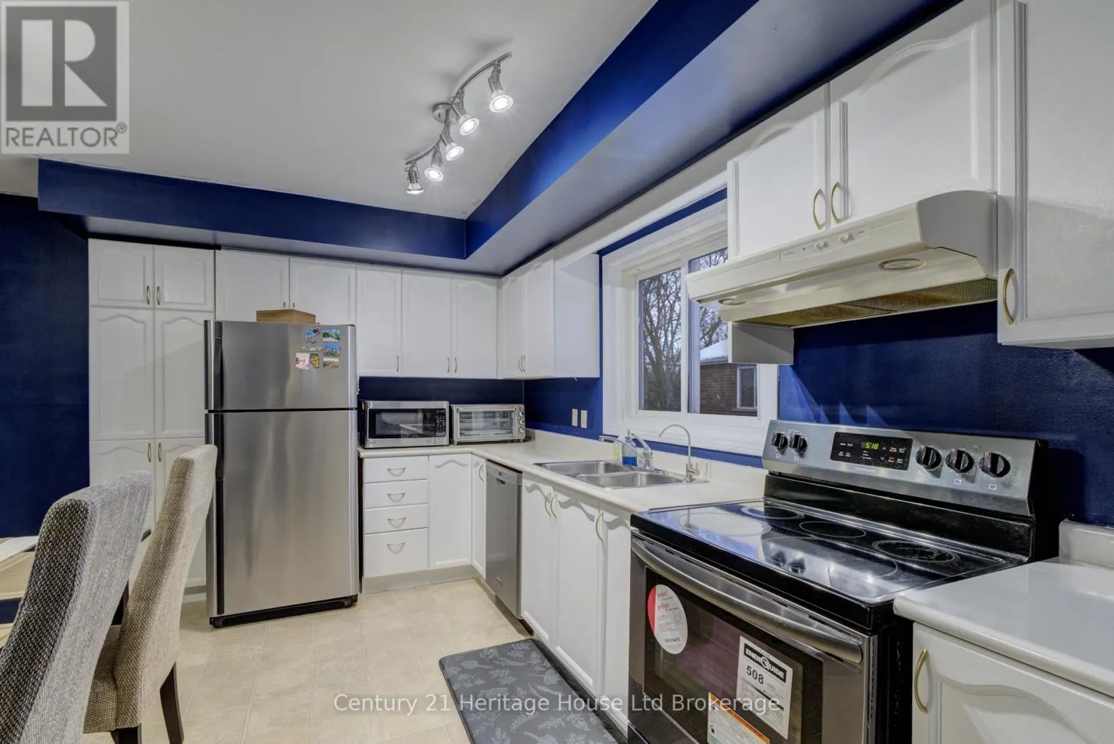 6 - 169 BOND STREET, #6