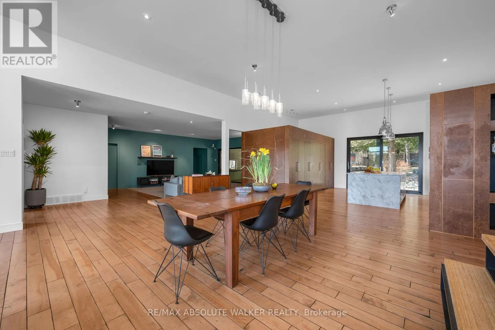 19421 KENYON CONCESSION 1 ROAD