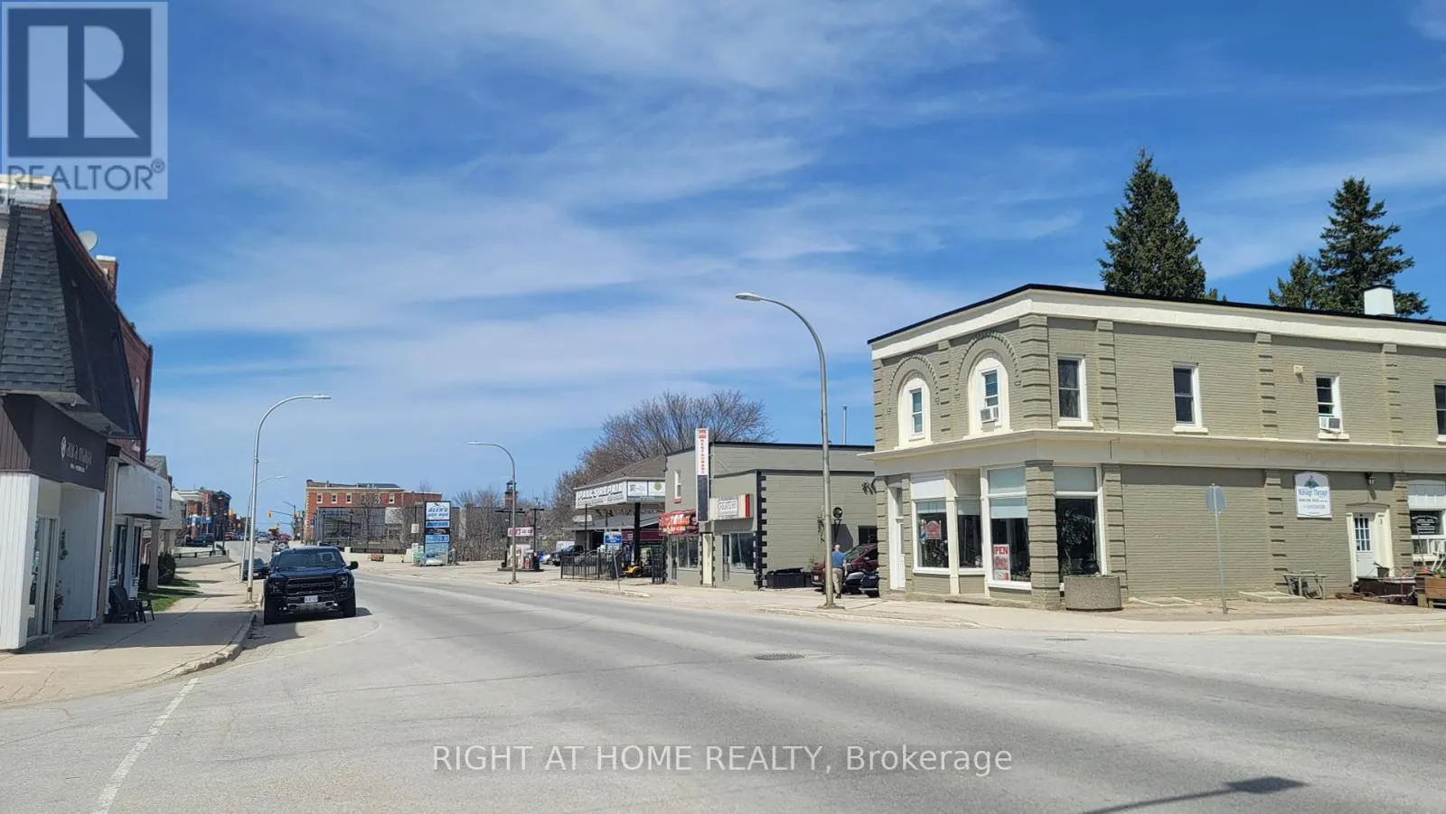 52 SYKES STREET S