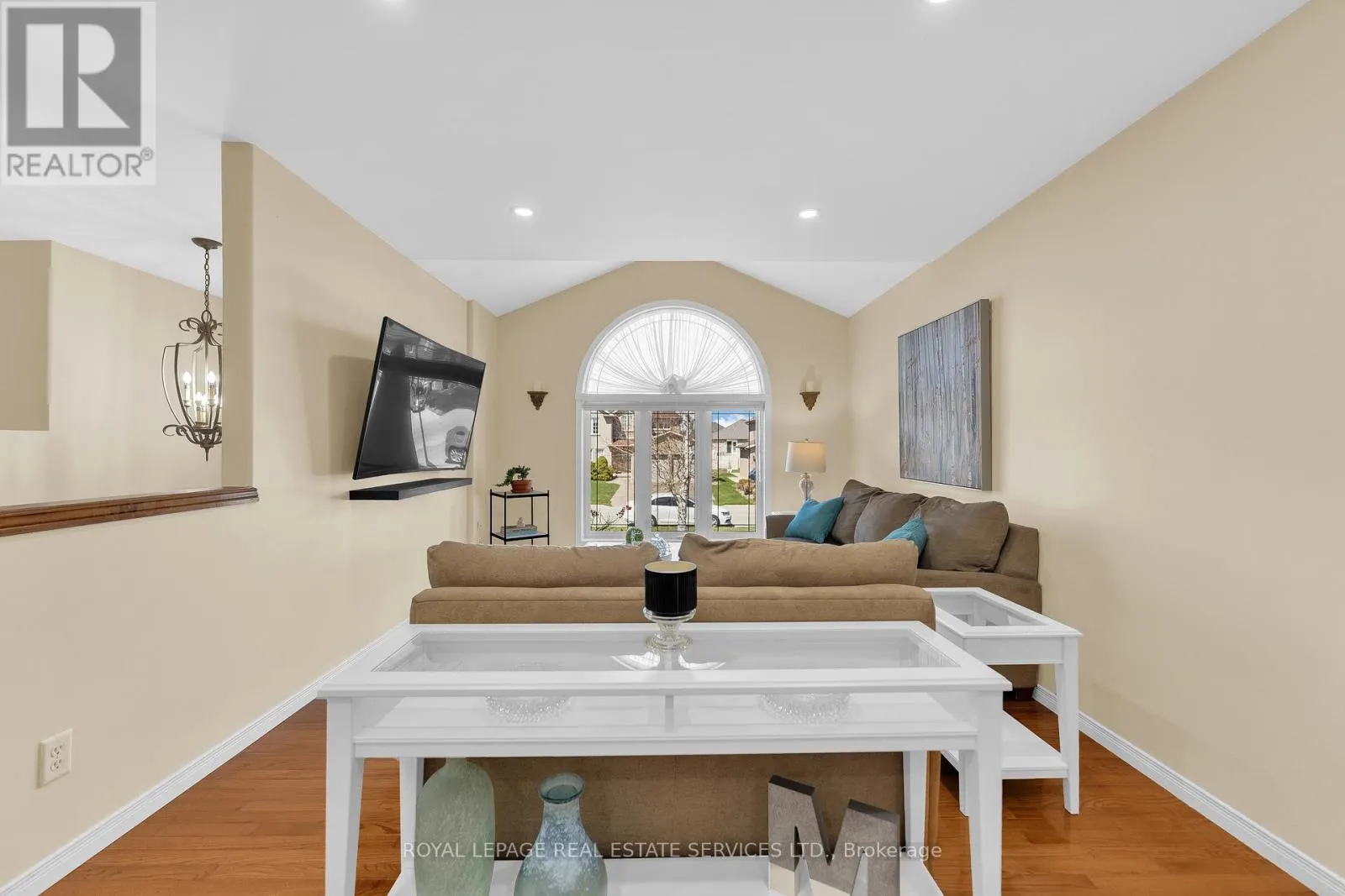 185 AMY CROFT DRIVE