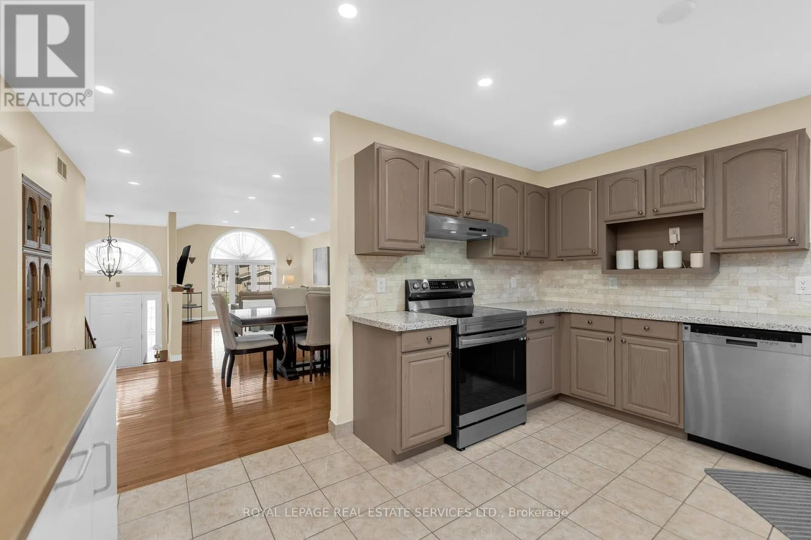 185 AMY CROFT DRIVE