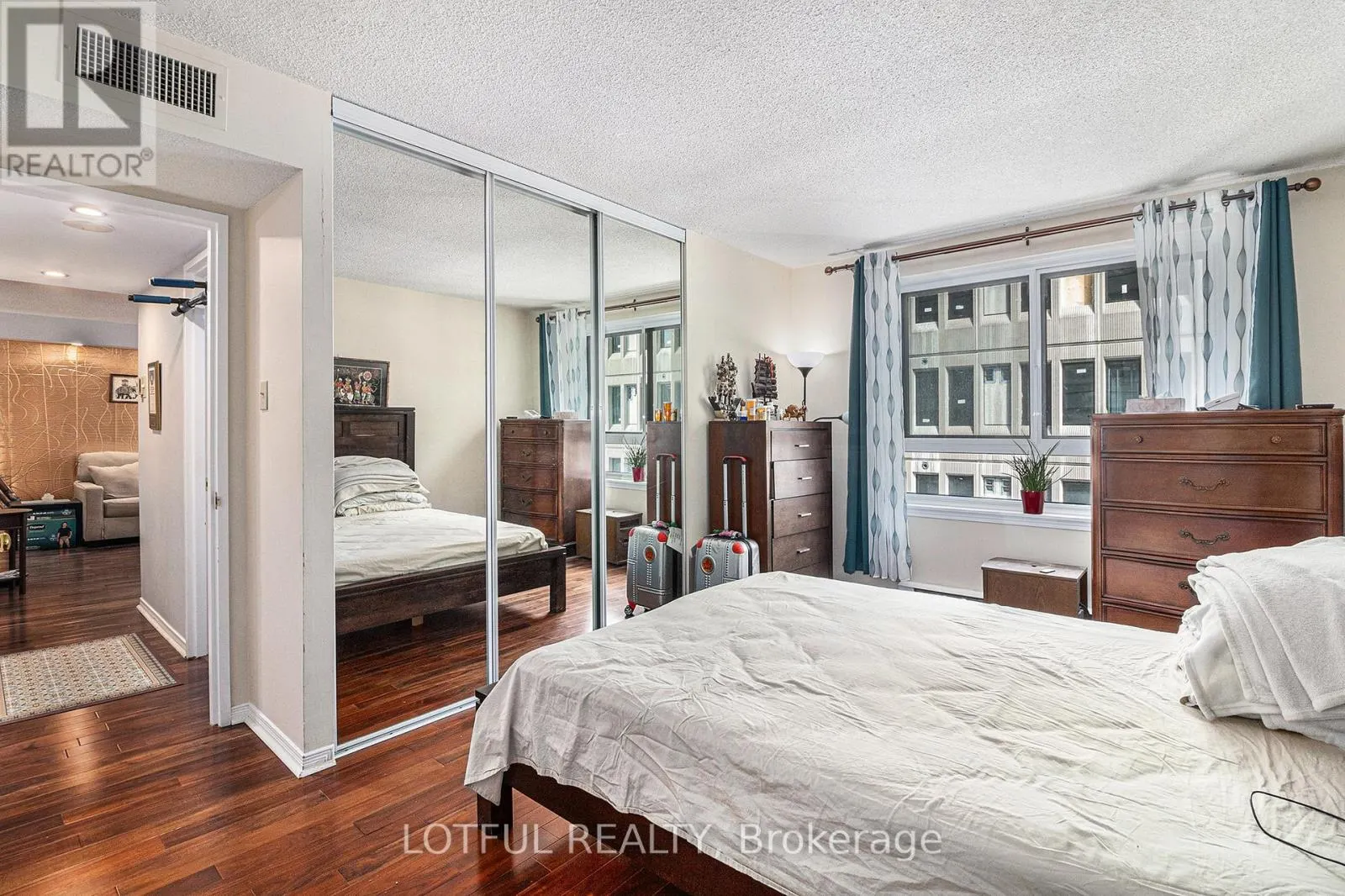 1103 - 199 KENT STREET