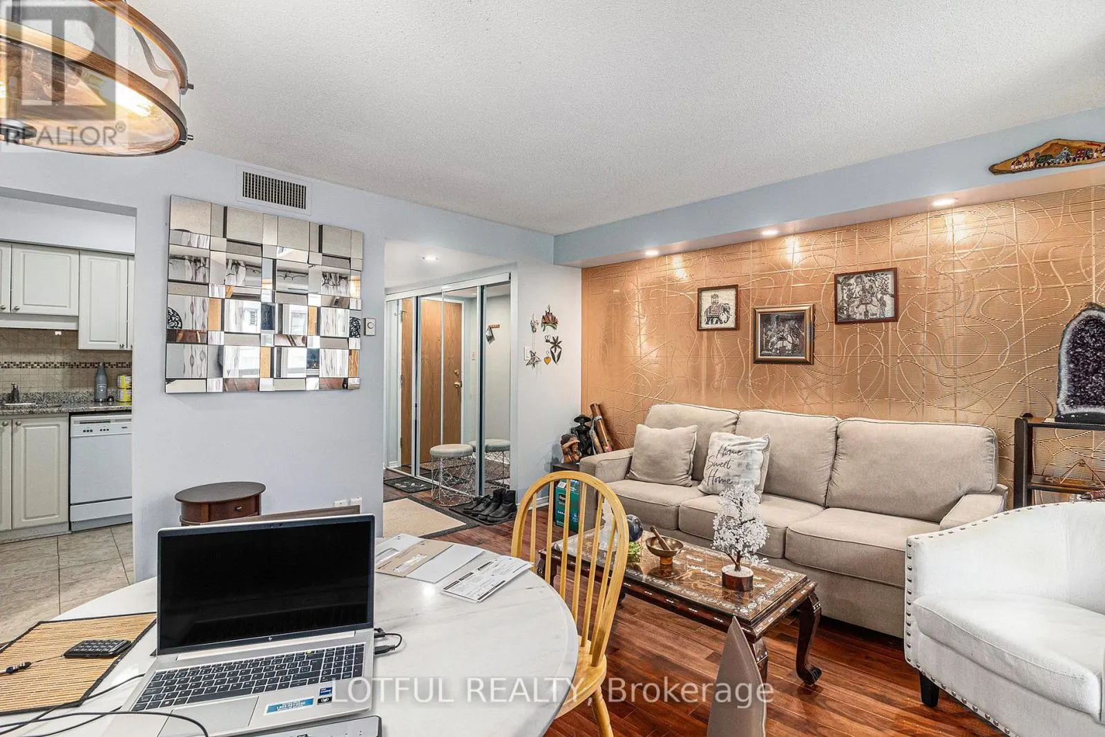 1103 - 199 KENT STREET