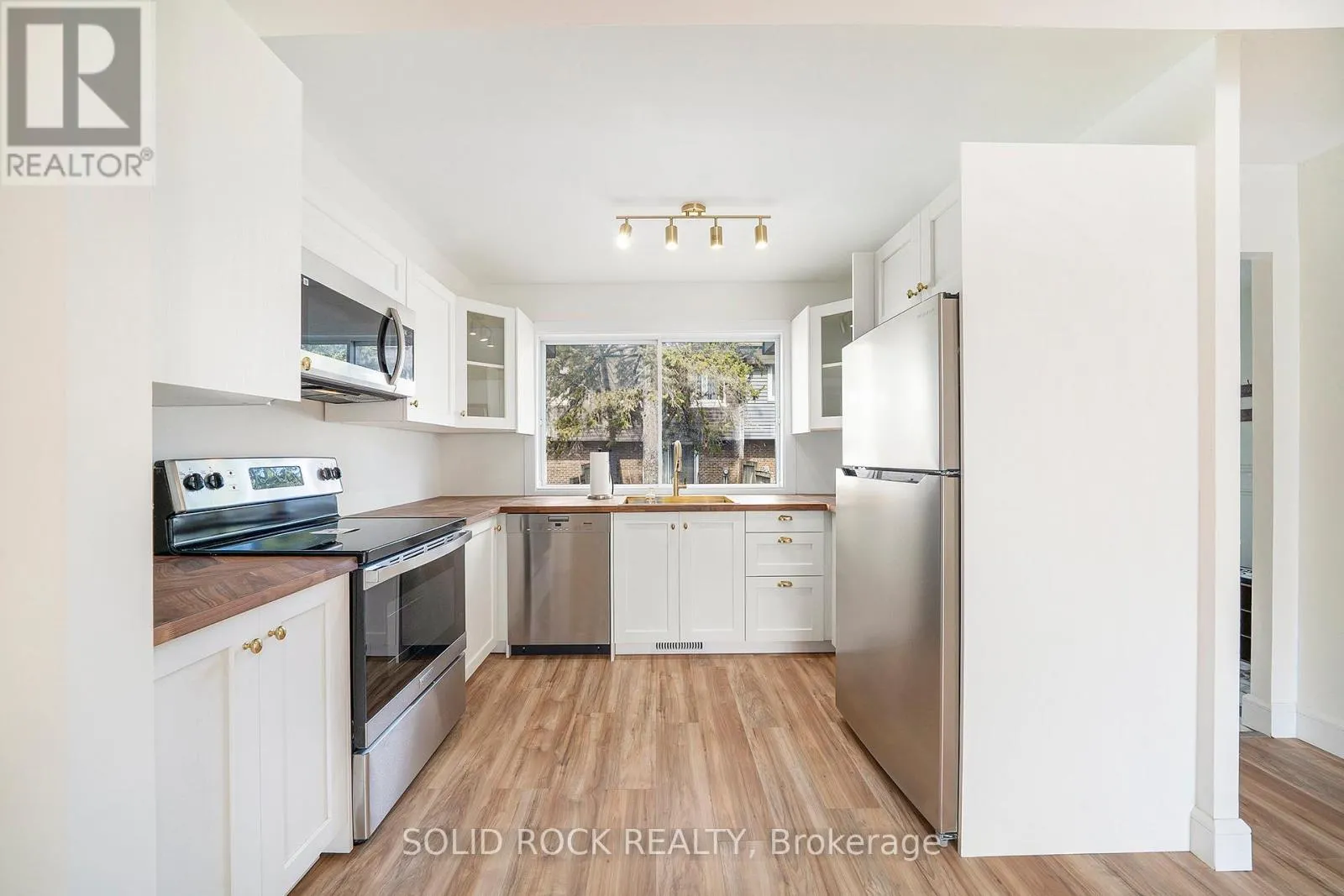 1 - 1641 HEATHERINGTON ROAD