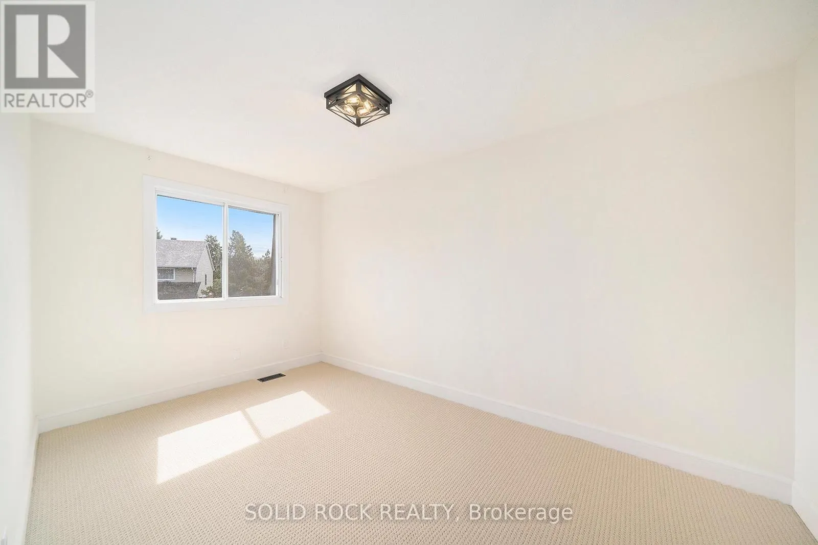 1 - 1641 HEATHERINGTON ROAD