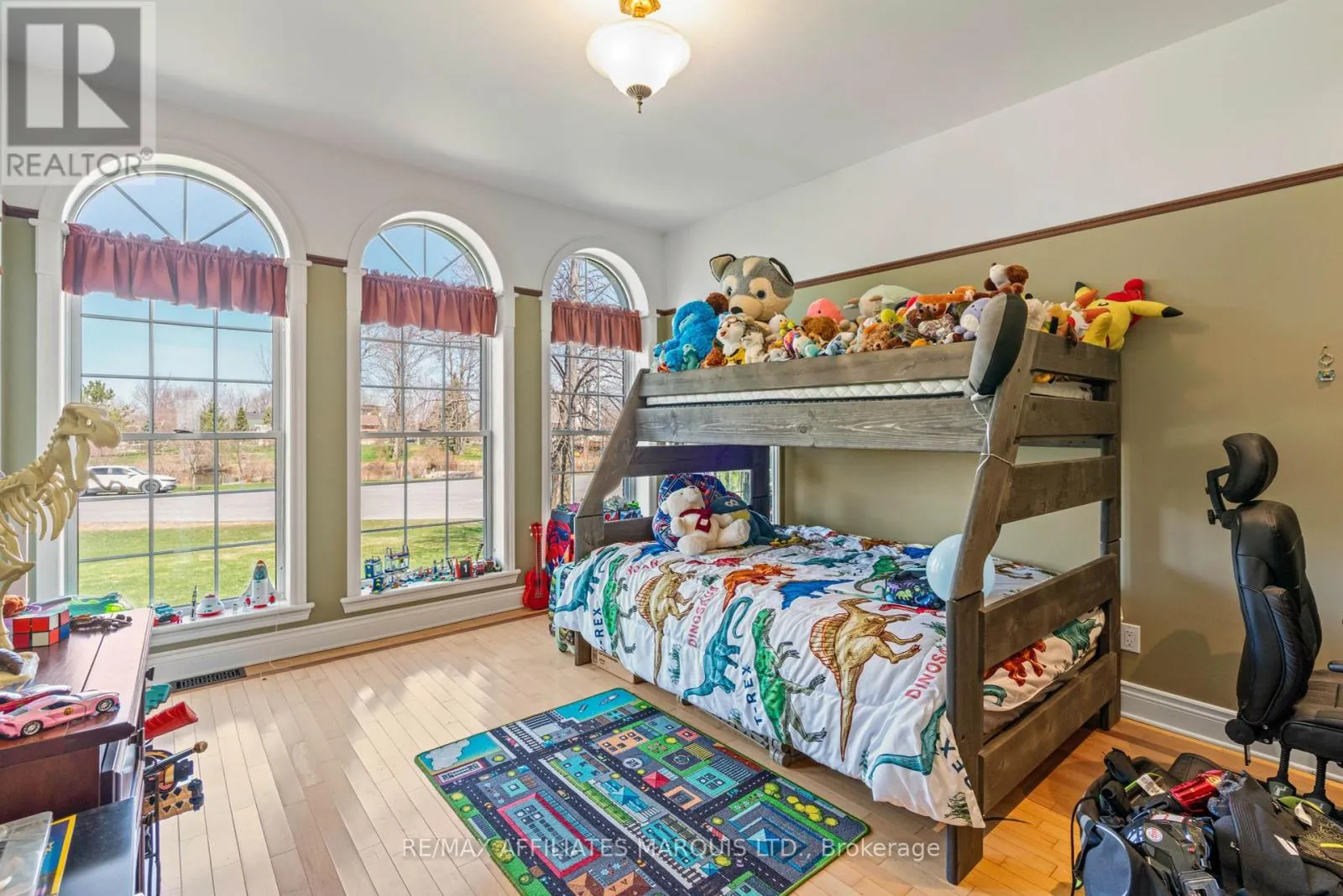 6274 KAREN DRIVE