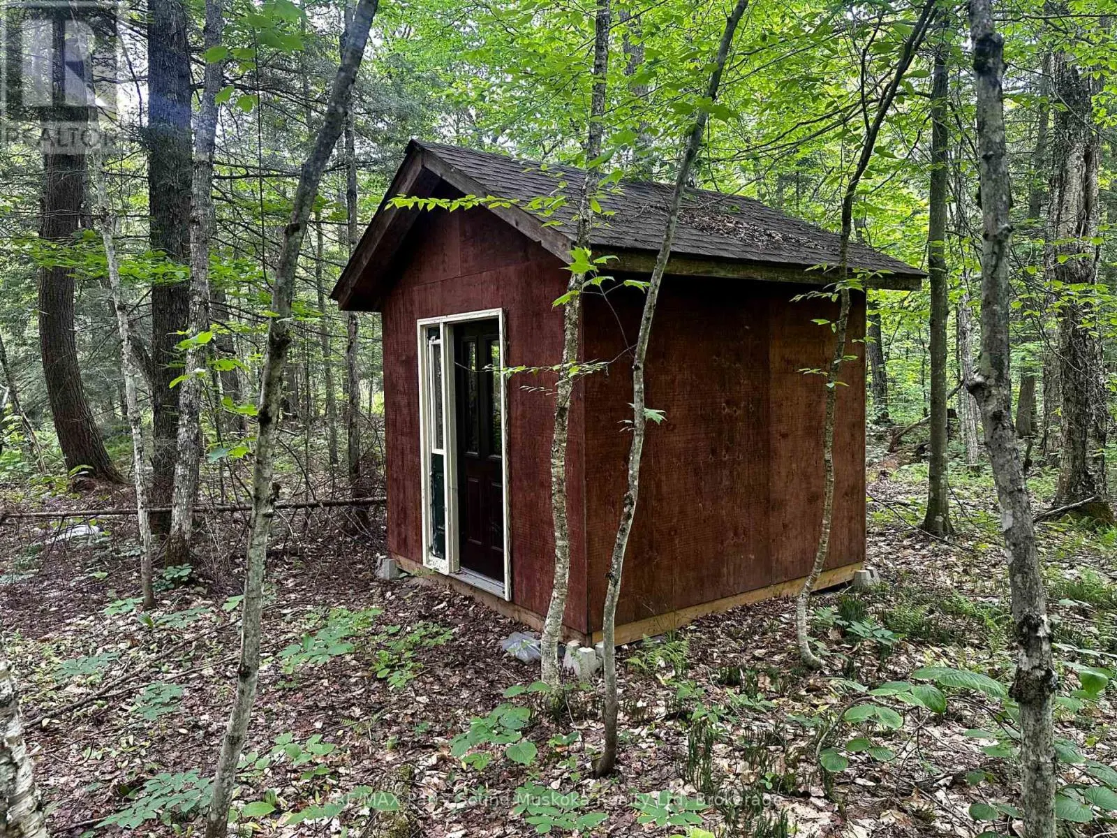 3 GREENWOOD CAMP ROAD