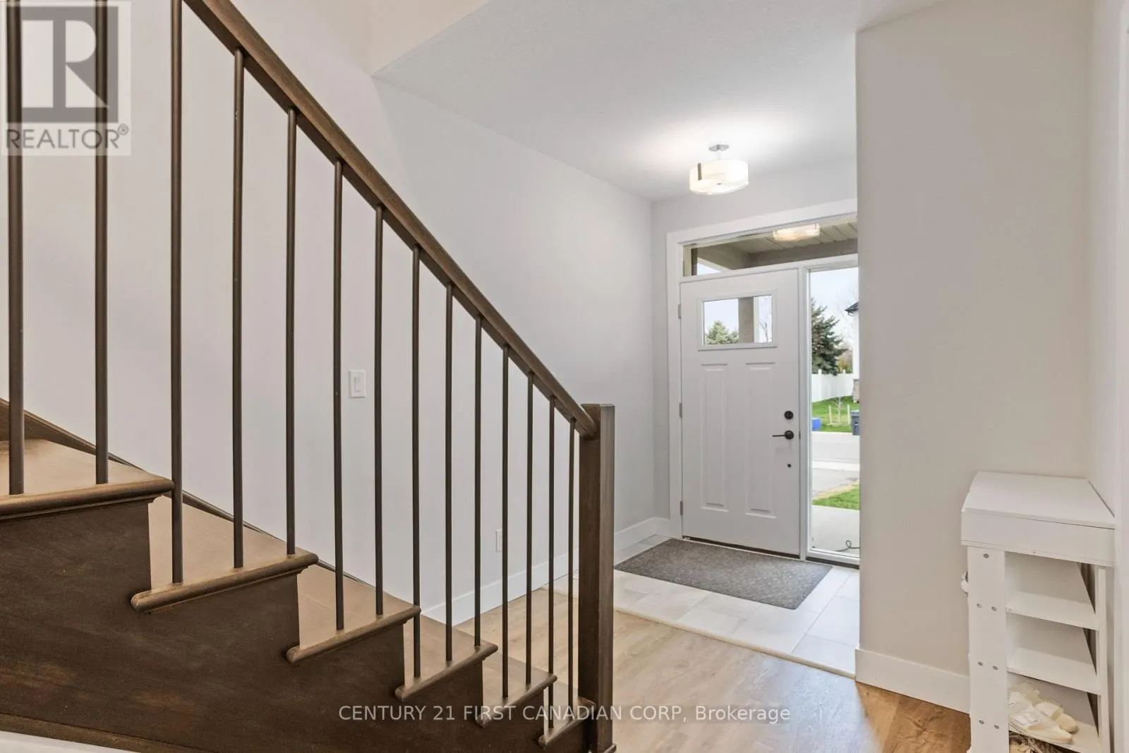 1 HELEN COURT