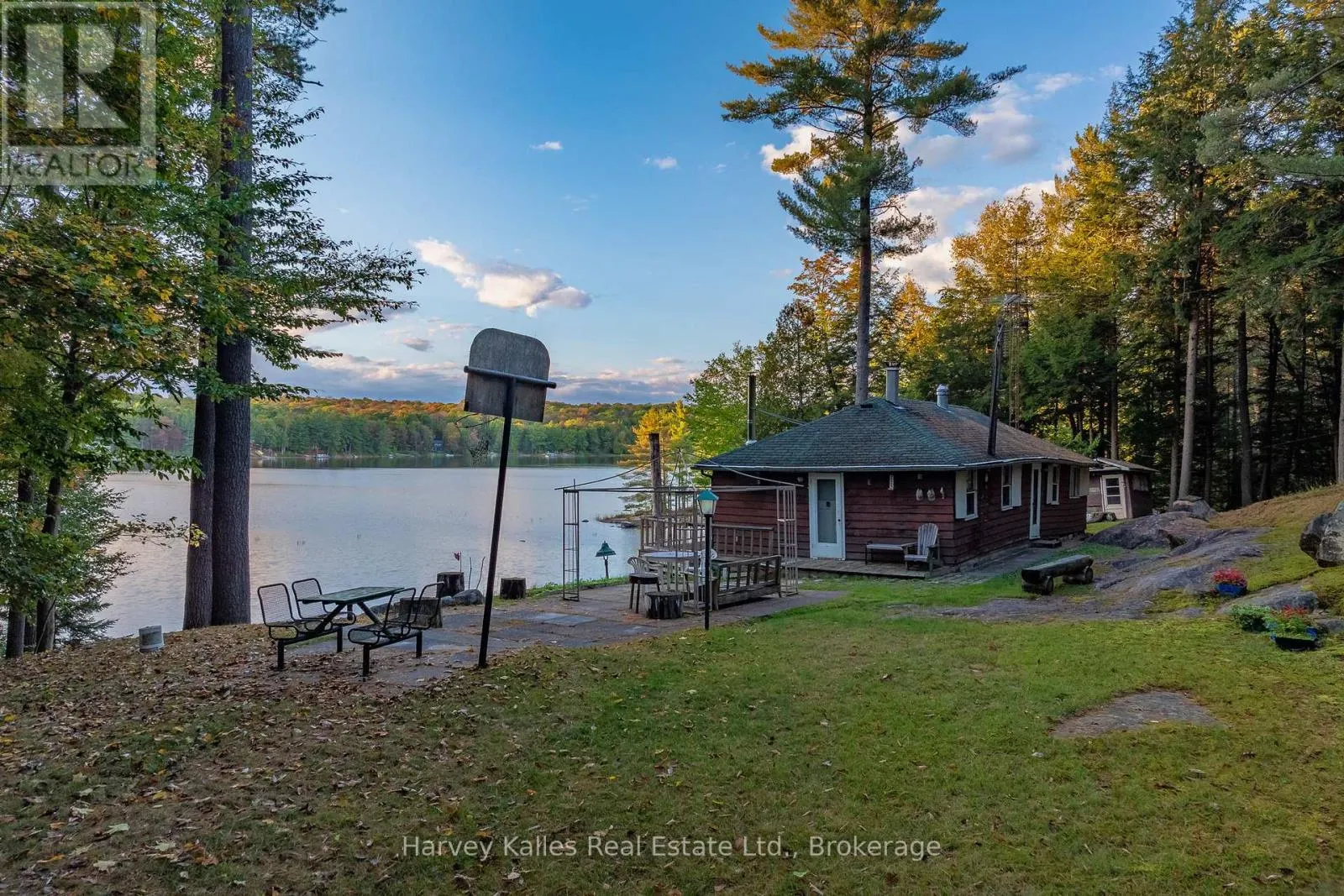#2 - 1028 SOUTH TOOKE LAKE ROAD, ##2