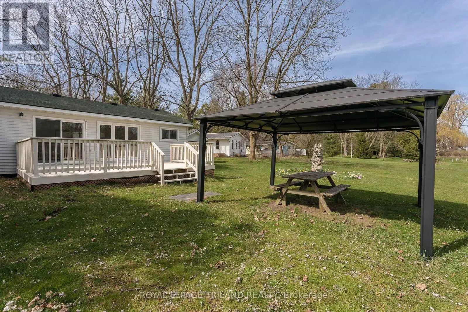 20927 LAKESIDE DRIVE